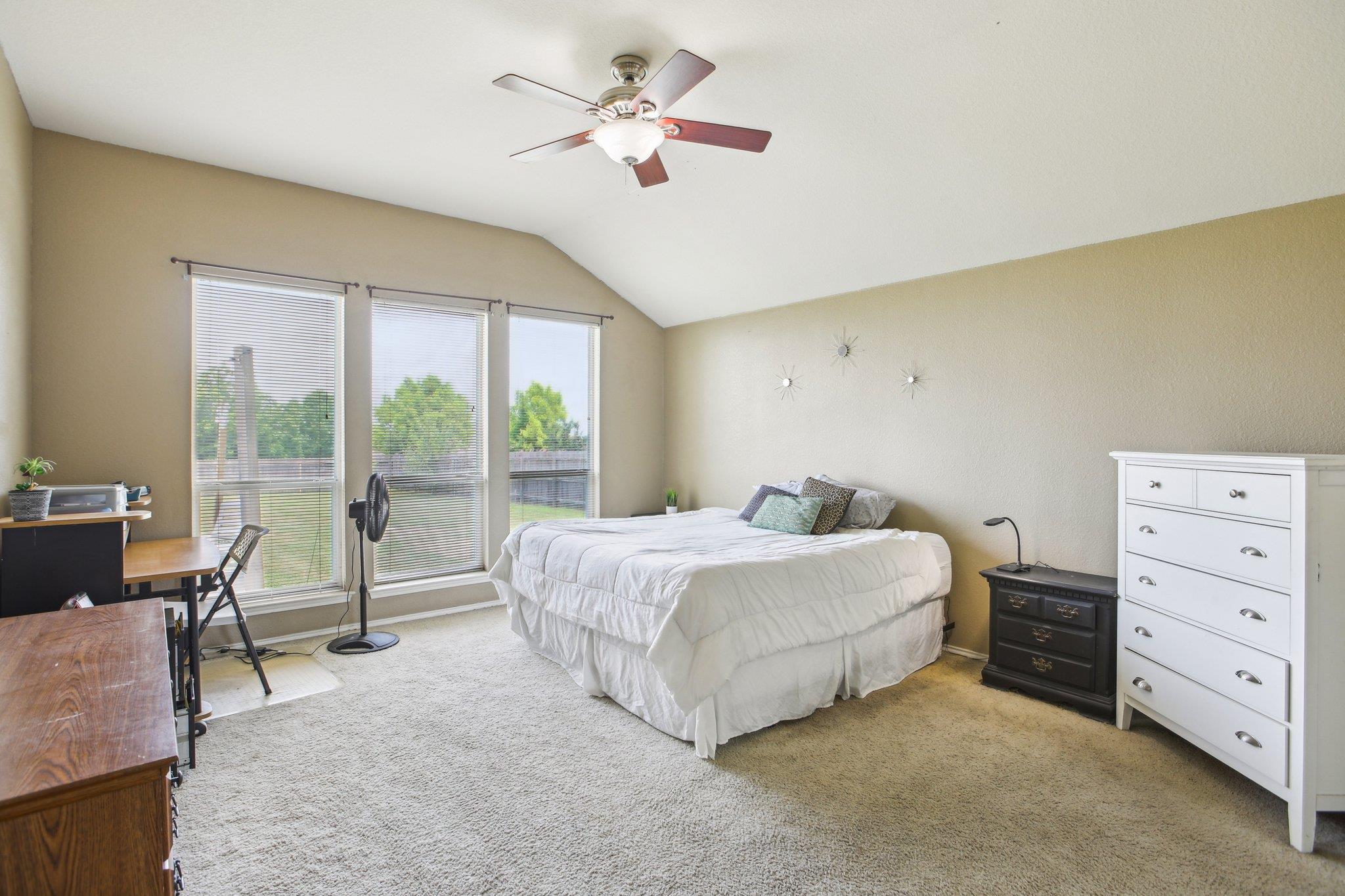401 Rio Grande Ave, Hutto, TX 78634