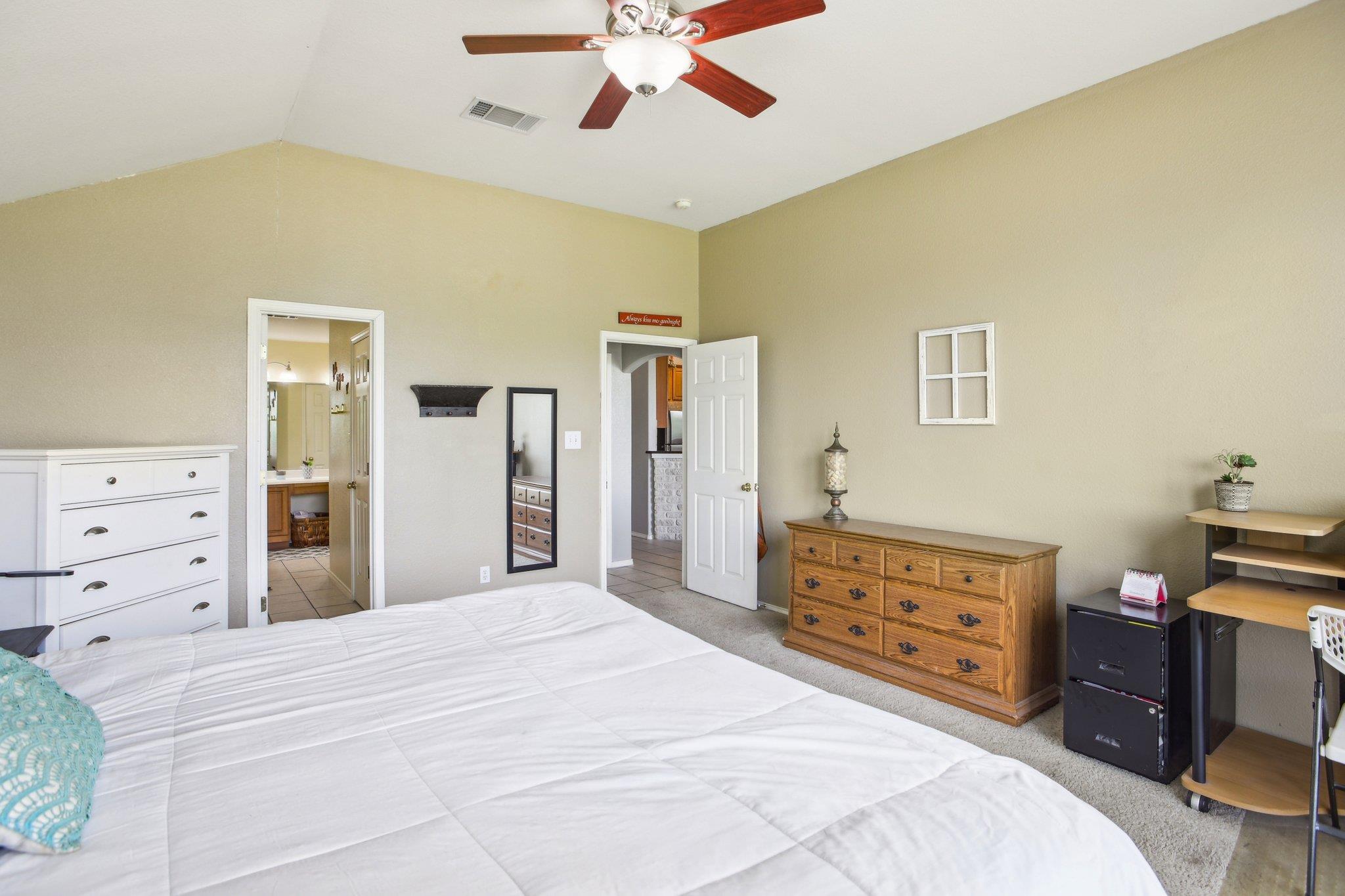 401 Rio Grande Ave, Hutto, TX 78634