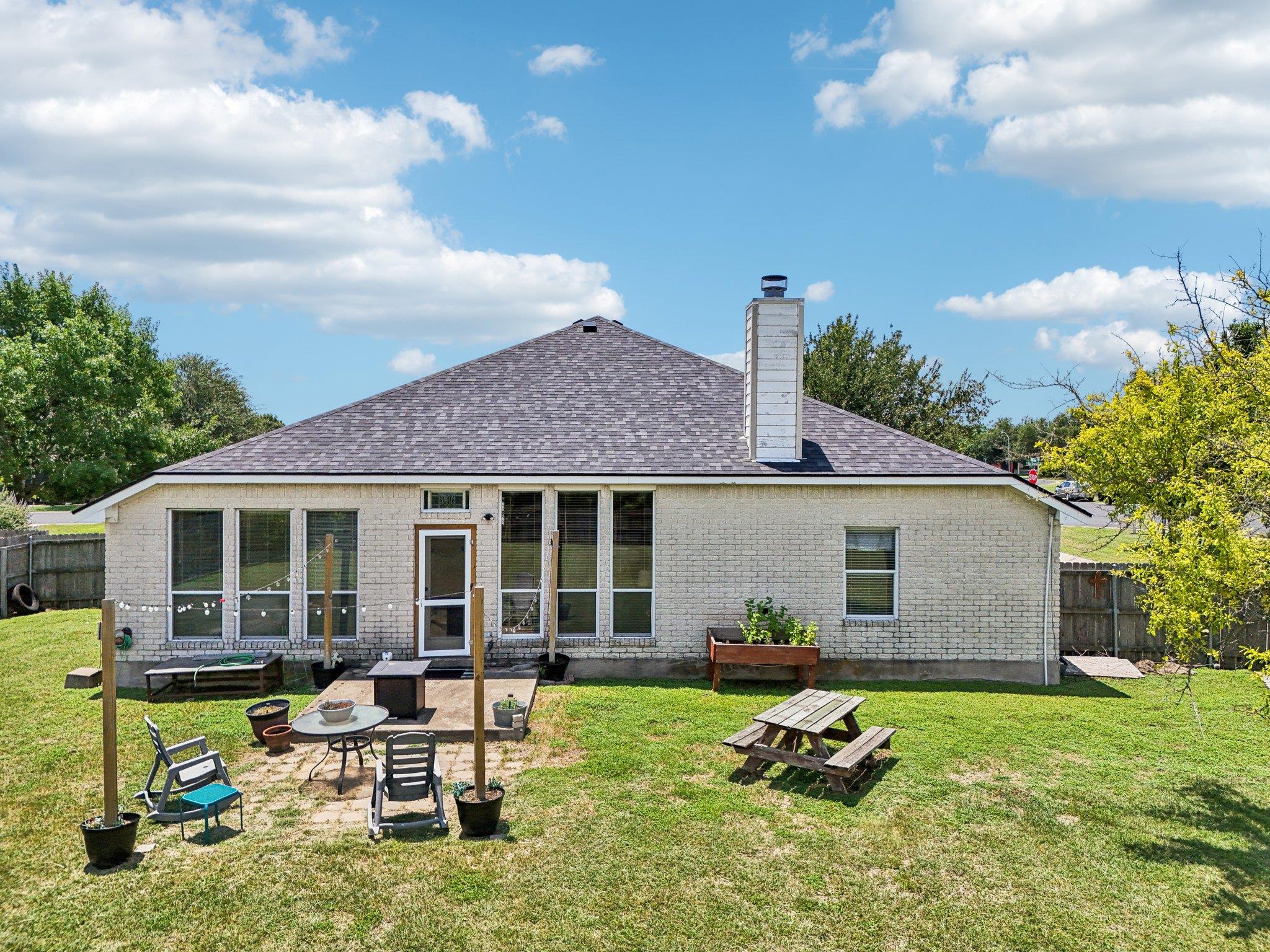 401 Rio Grande Ave, Hutto, TX 78634