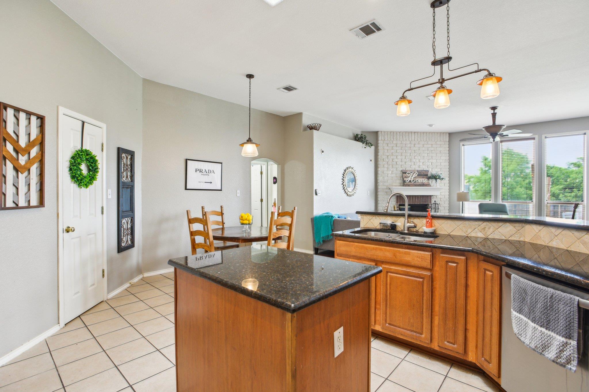 401 Rio Grande Ave, Hutto, TX 78634