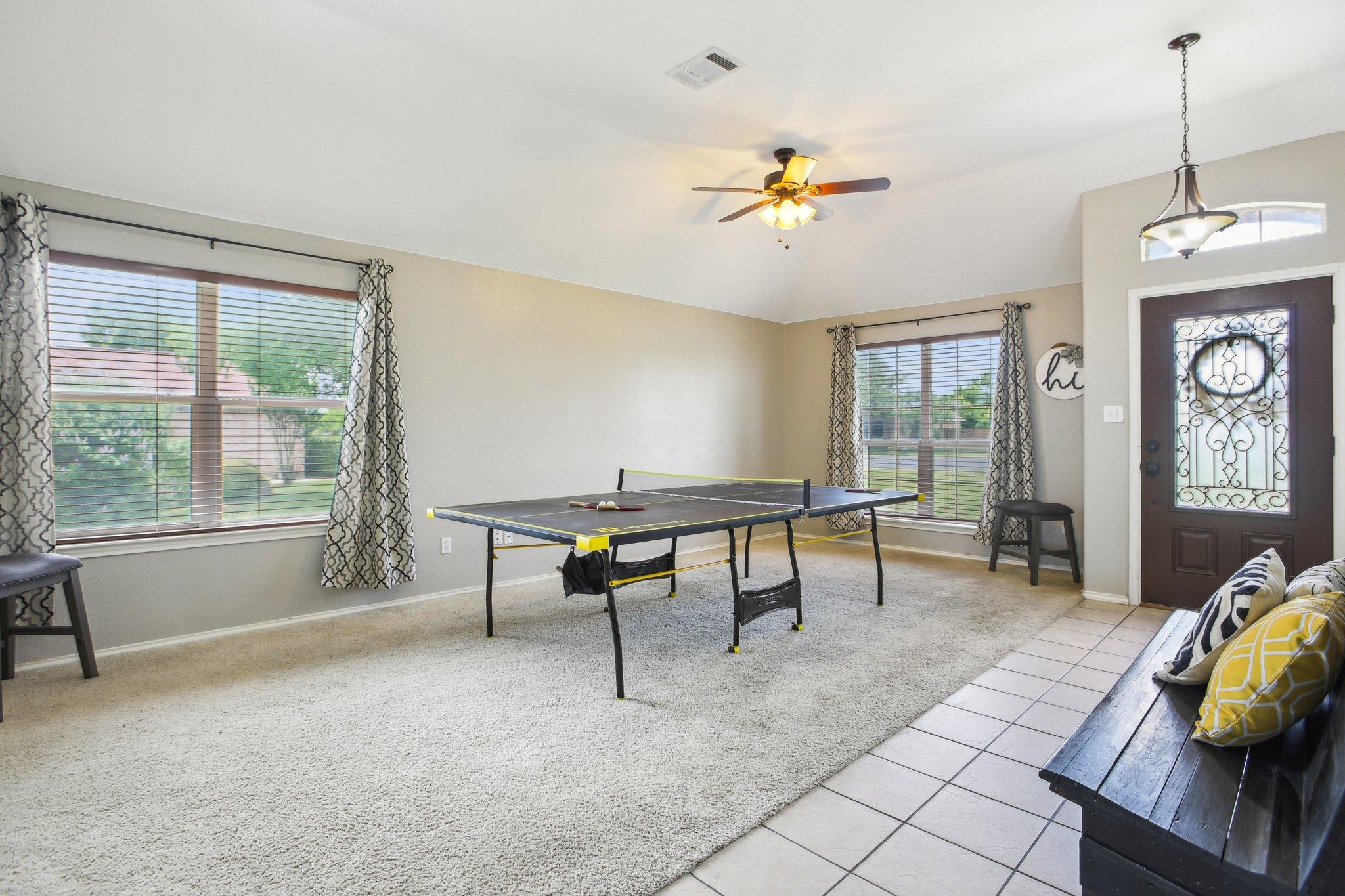 401 Rio Grande Ave, Hutto, TX 78634
