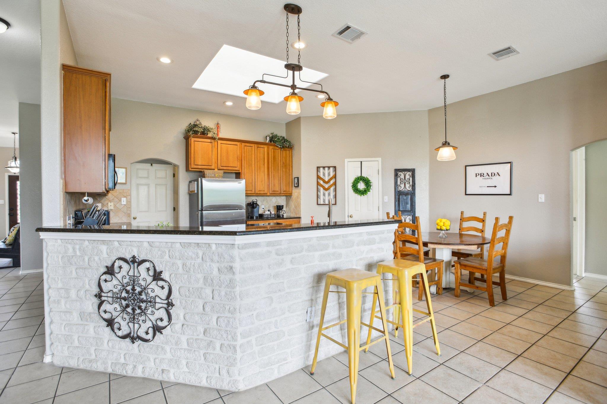 401 Rio Grande Ave, Hutto, TX 78634
