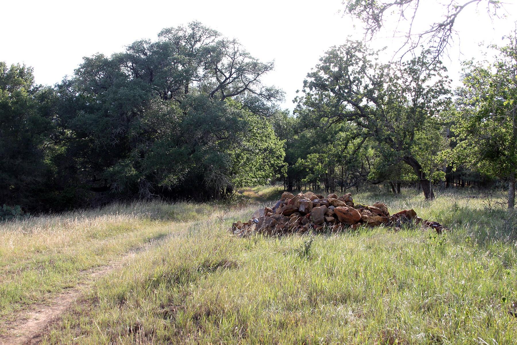 6020 FM 3158 Highway, Dale, TX 78616