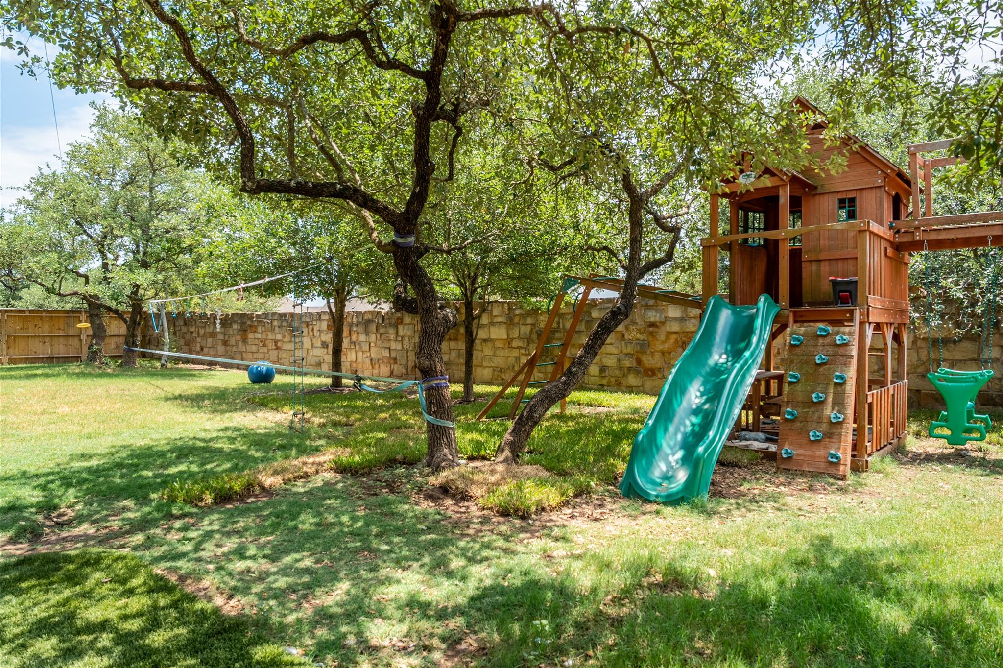1225 Grassy Field Rd, Austin, TX 78737