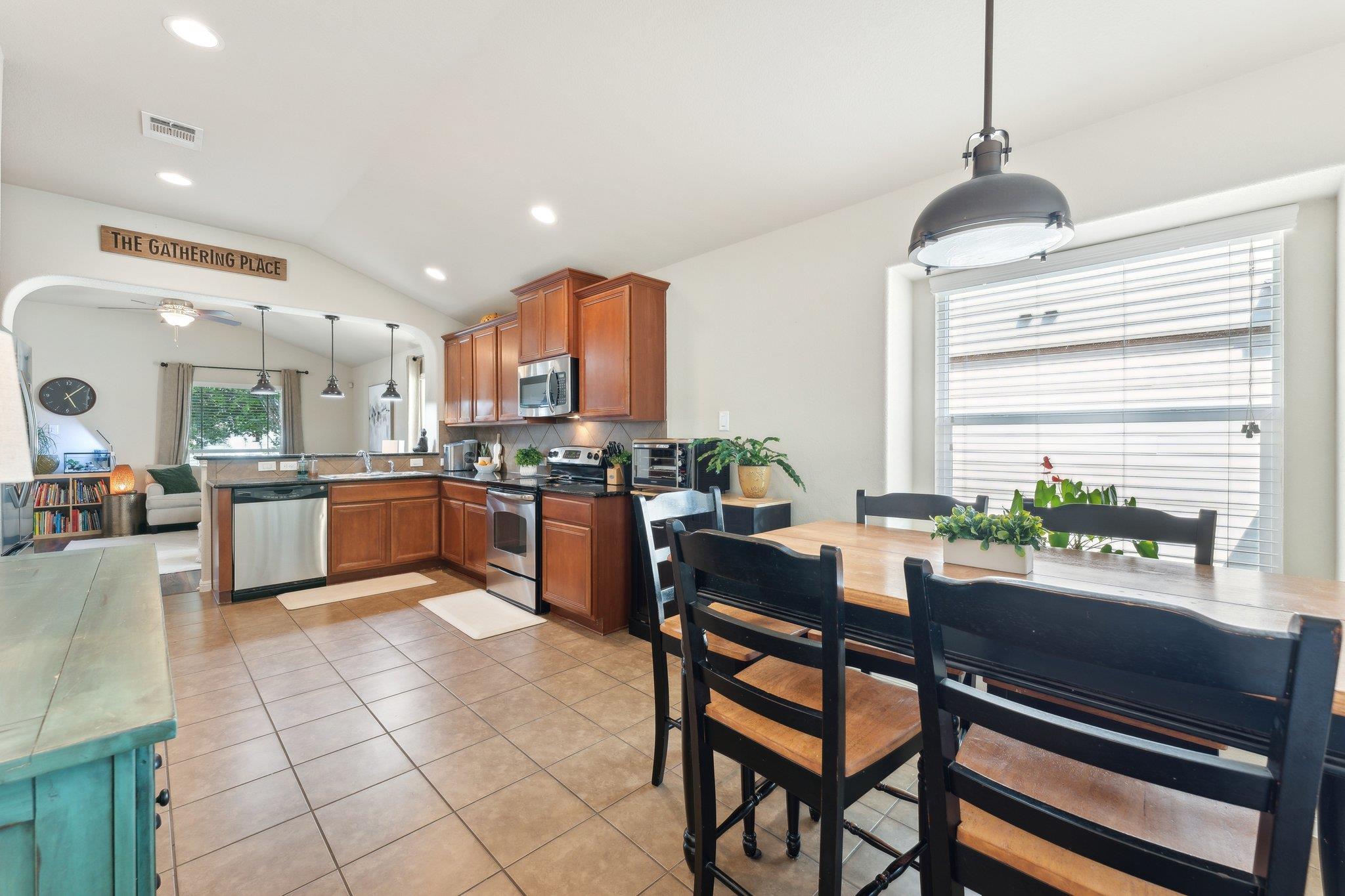 1001 Niobrara River Dr, Pflugerville, TX 78660