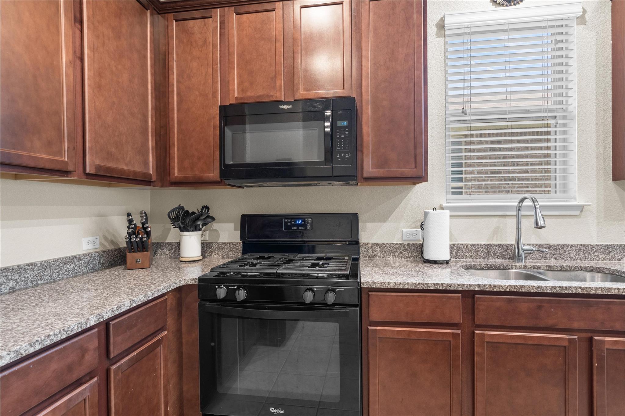 1608 Torre St, Leander, TX 78641