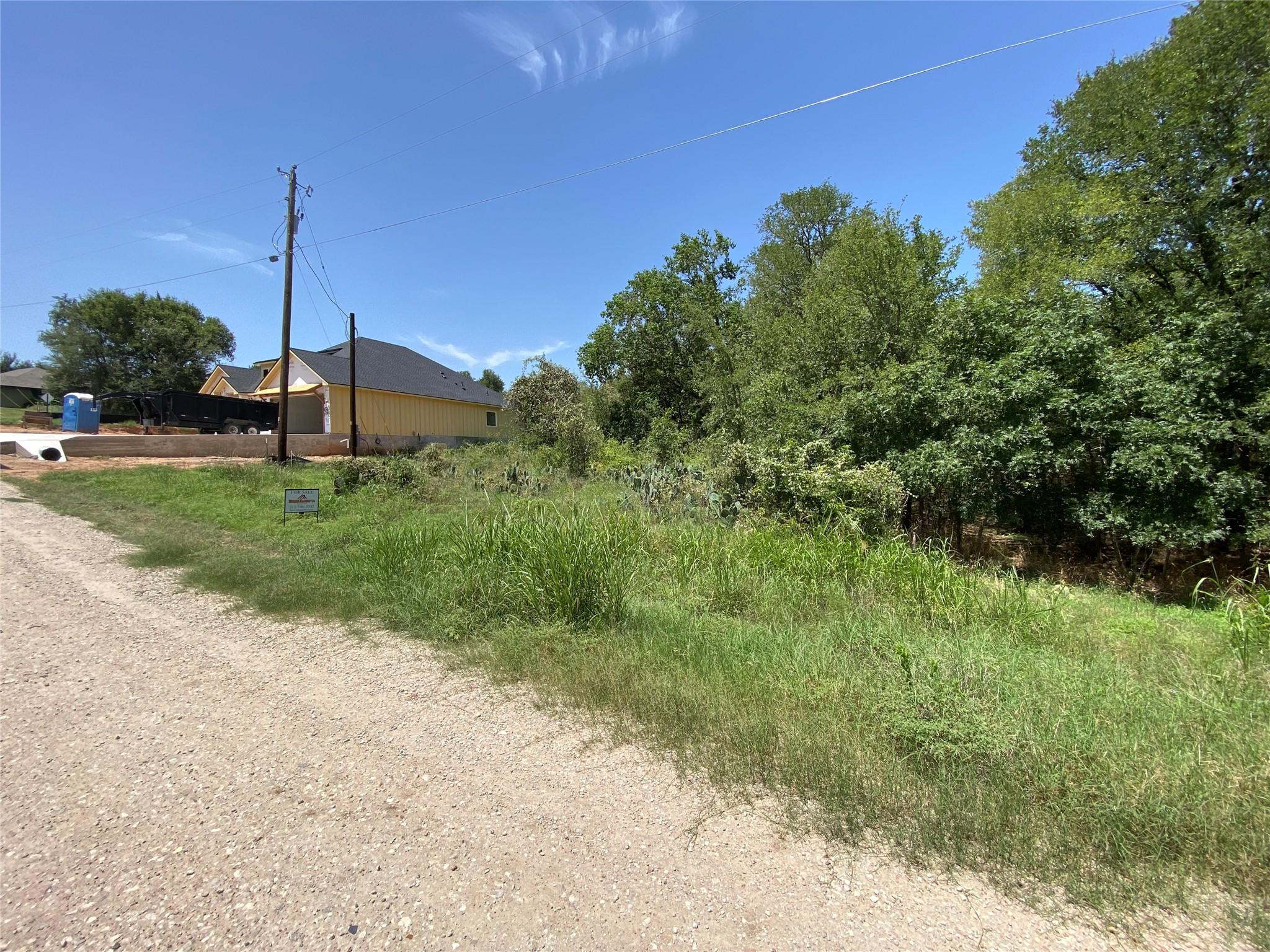 328 Kahana Ln, Bastrop, TX 78602