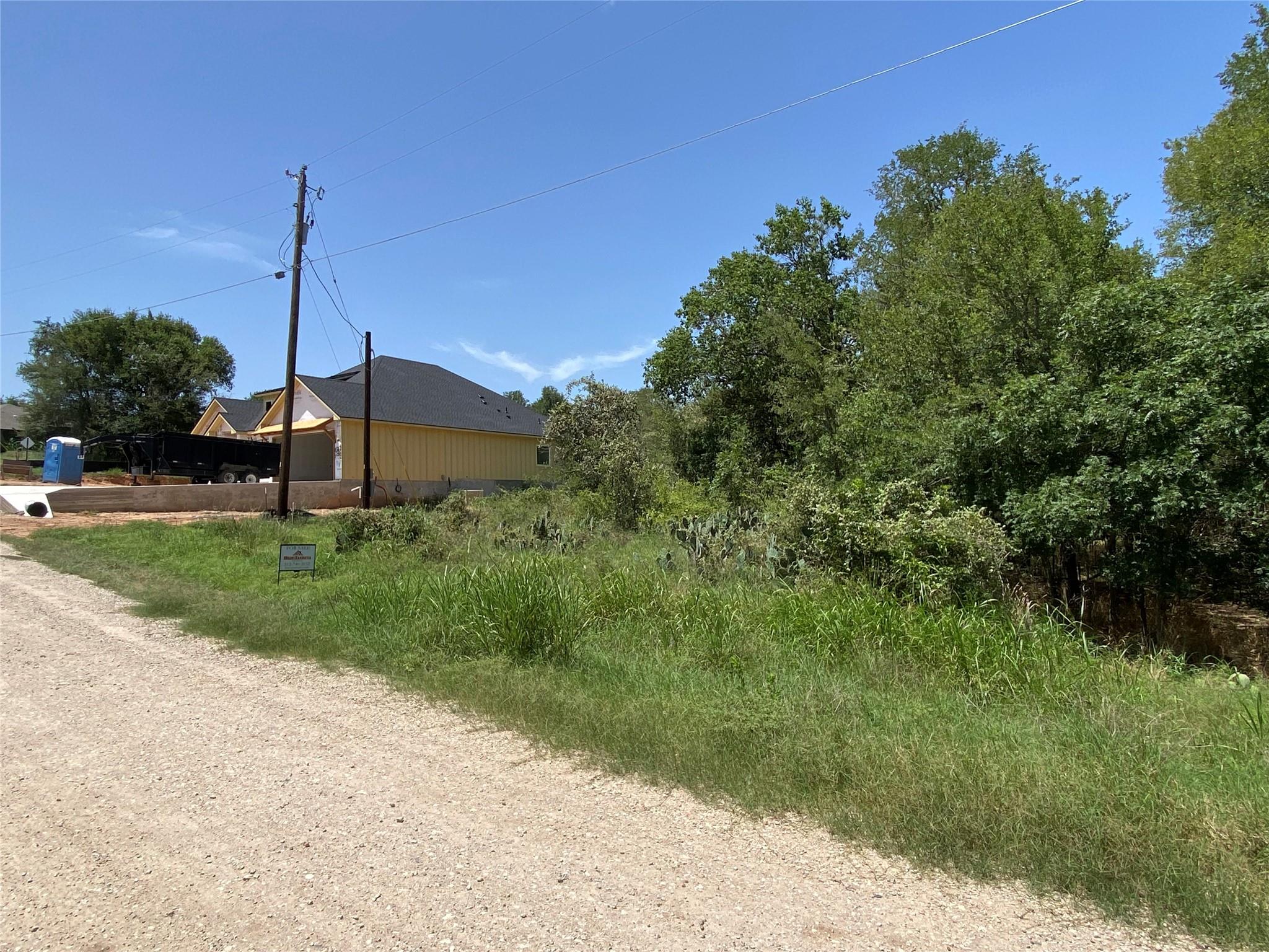 328 Kahana Ln, Bastrop, TX 78602