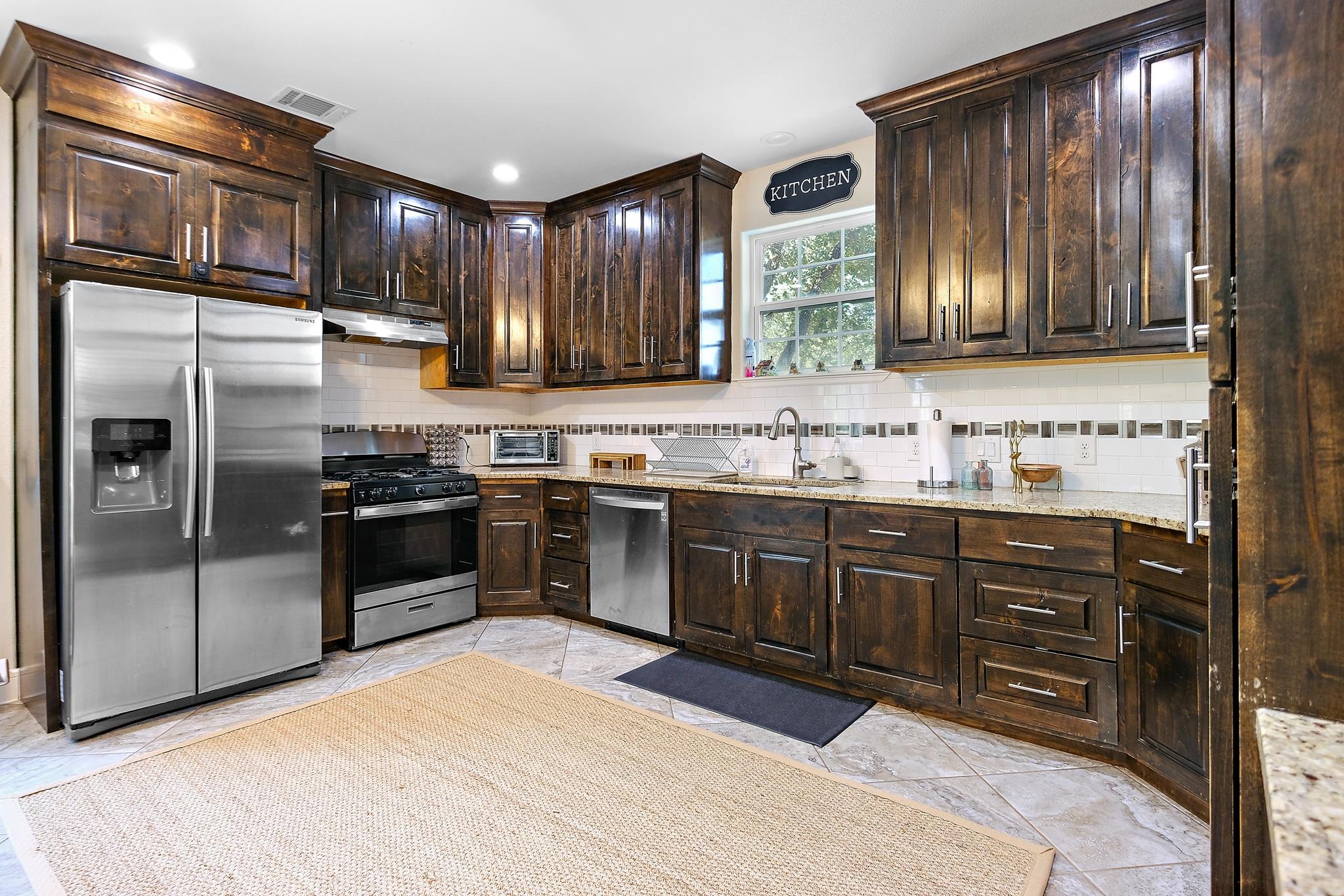 8400 Taylorsville Rd, Dale, TX 78616