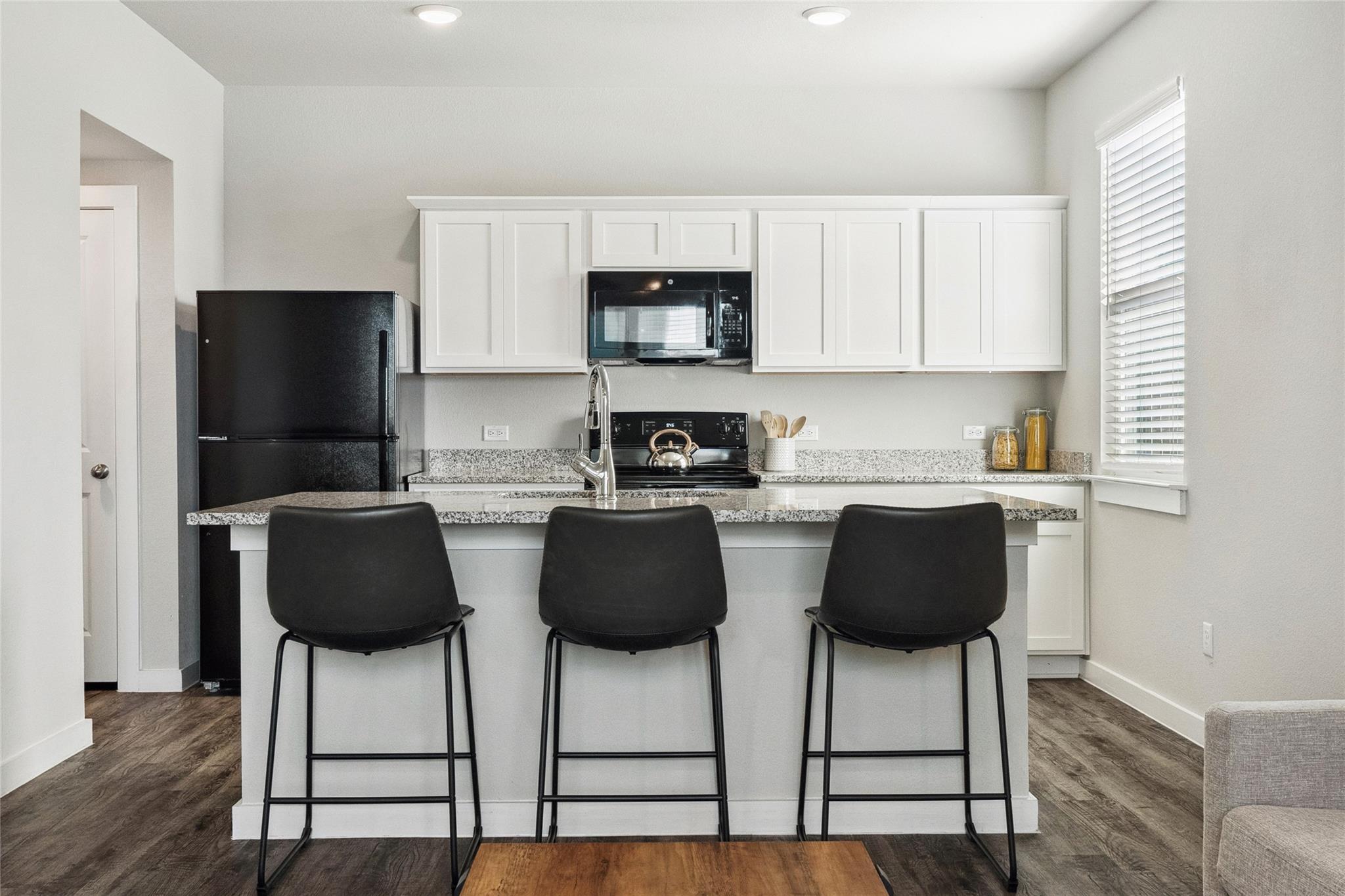 523 Powell Dr # 2003, Leander, TX 78641