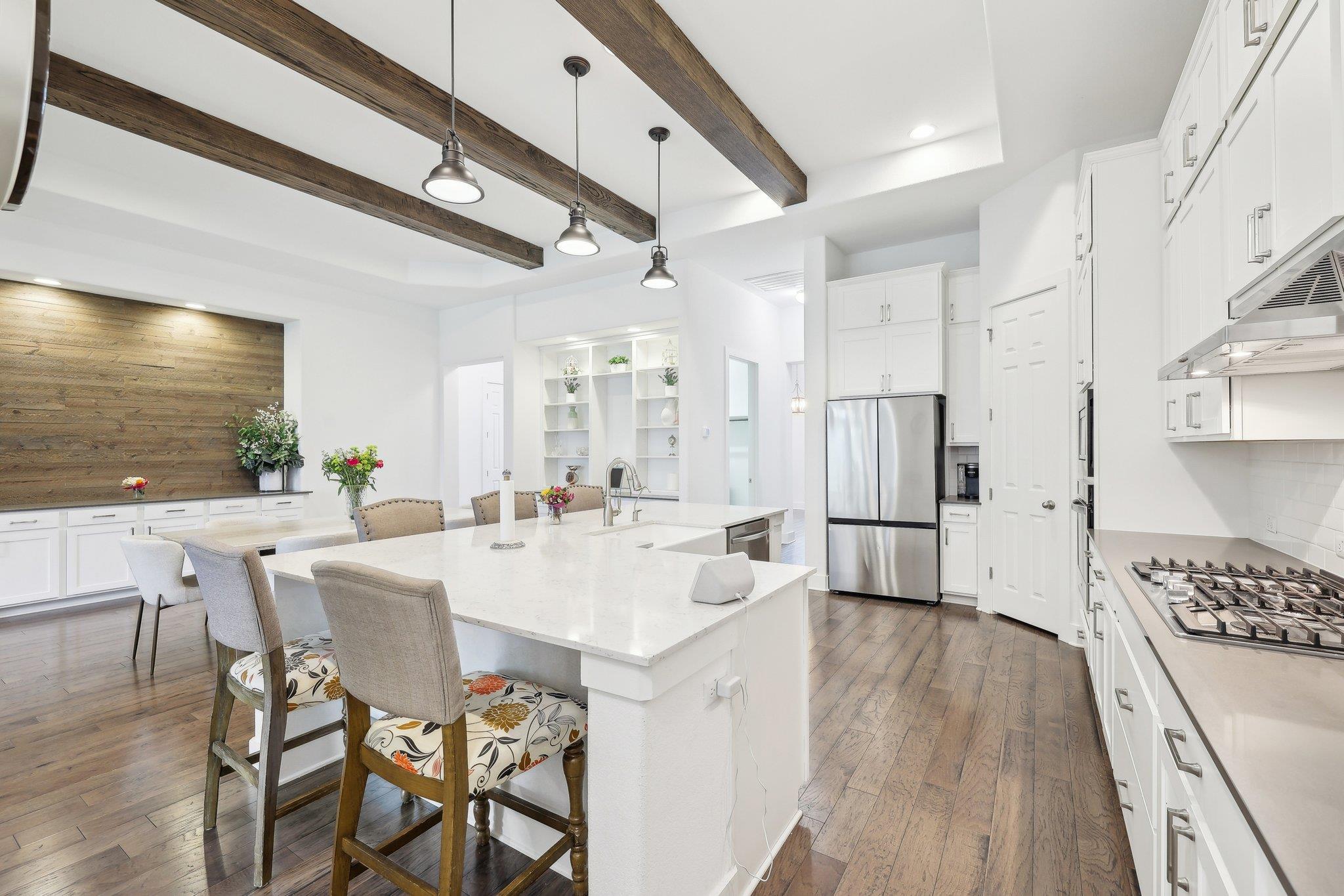 487 Stone River Dr, Austin, TX 78737