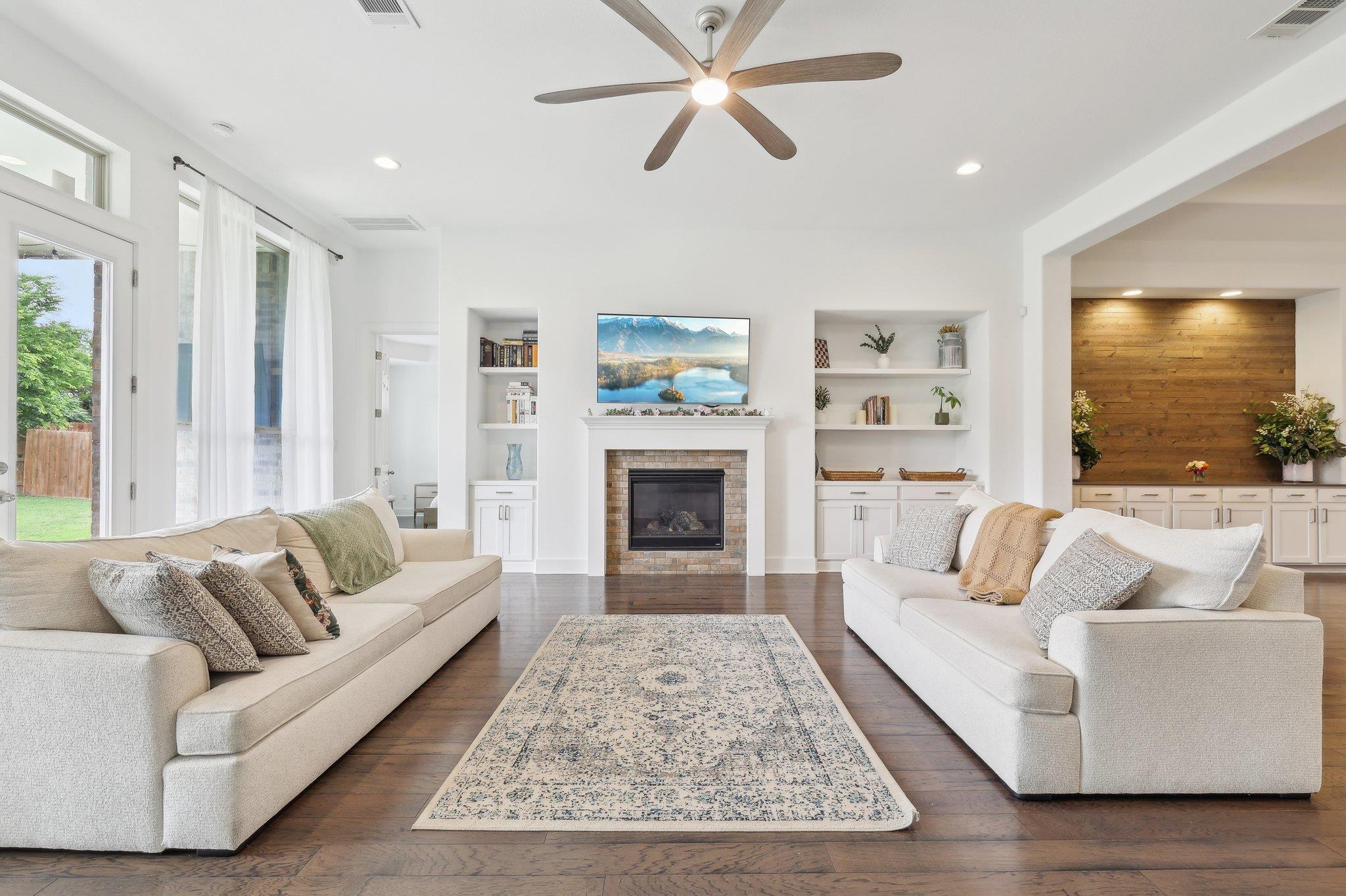 487 Stone River Dr, Austin, TX 78737