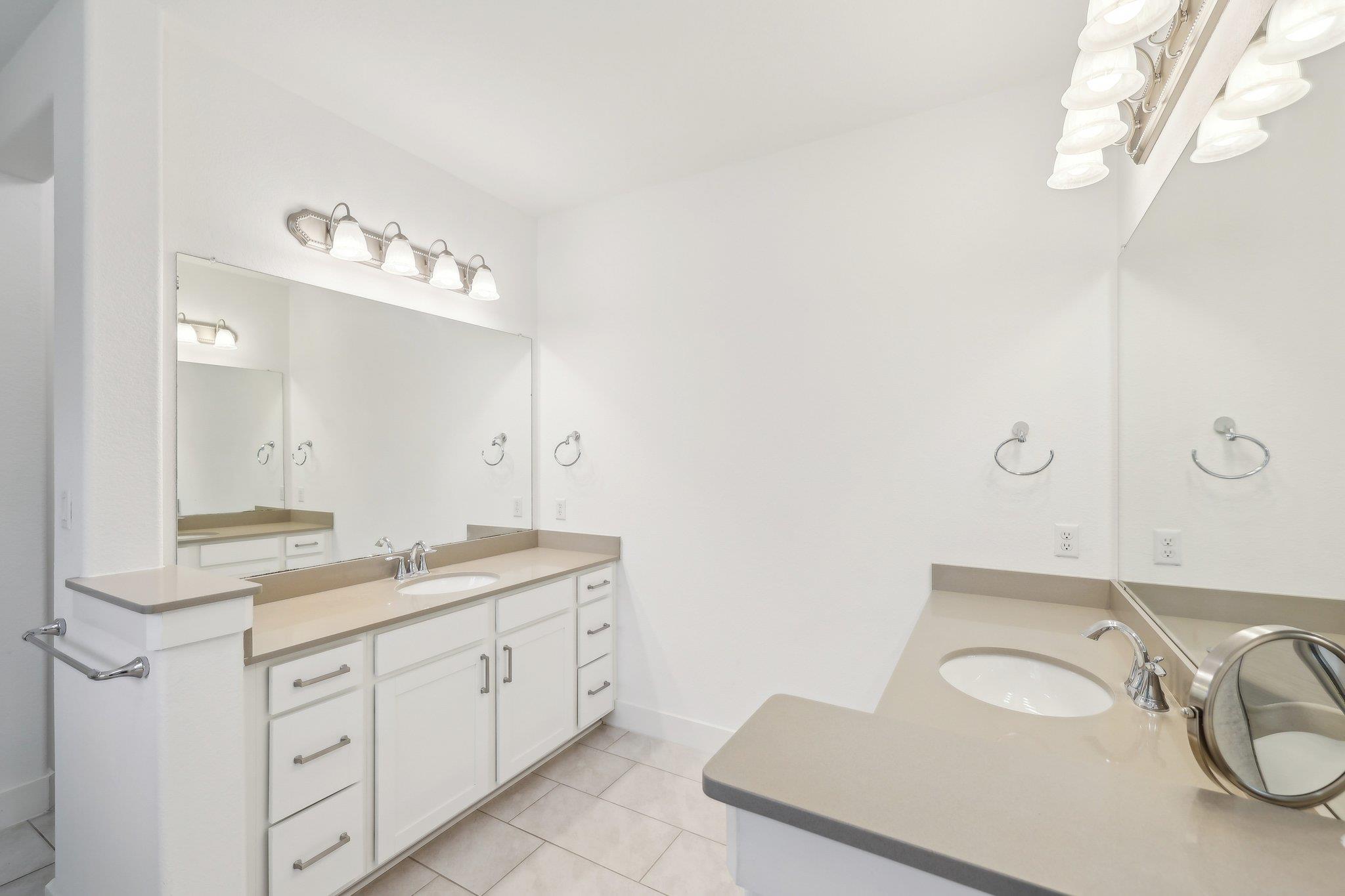 487 Stone River Dr, Austin, TX 78737