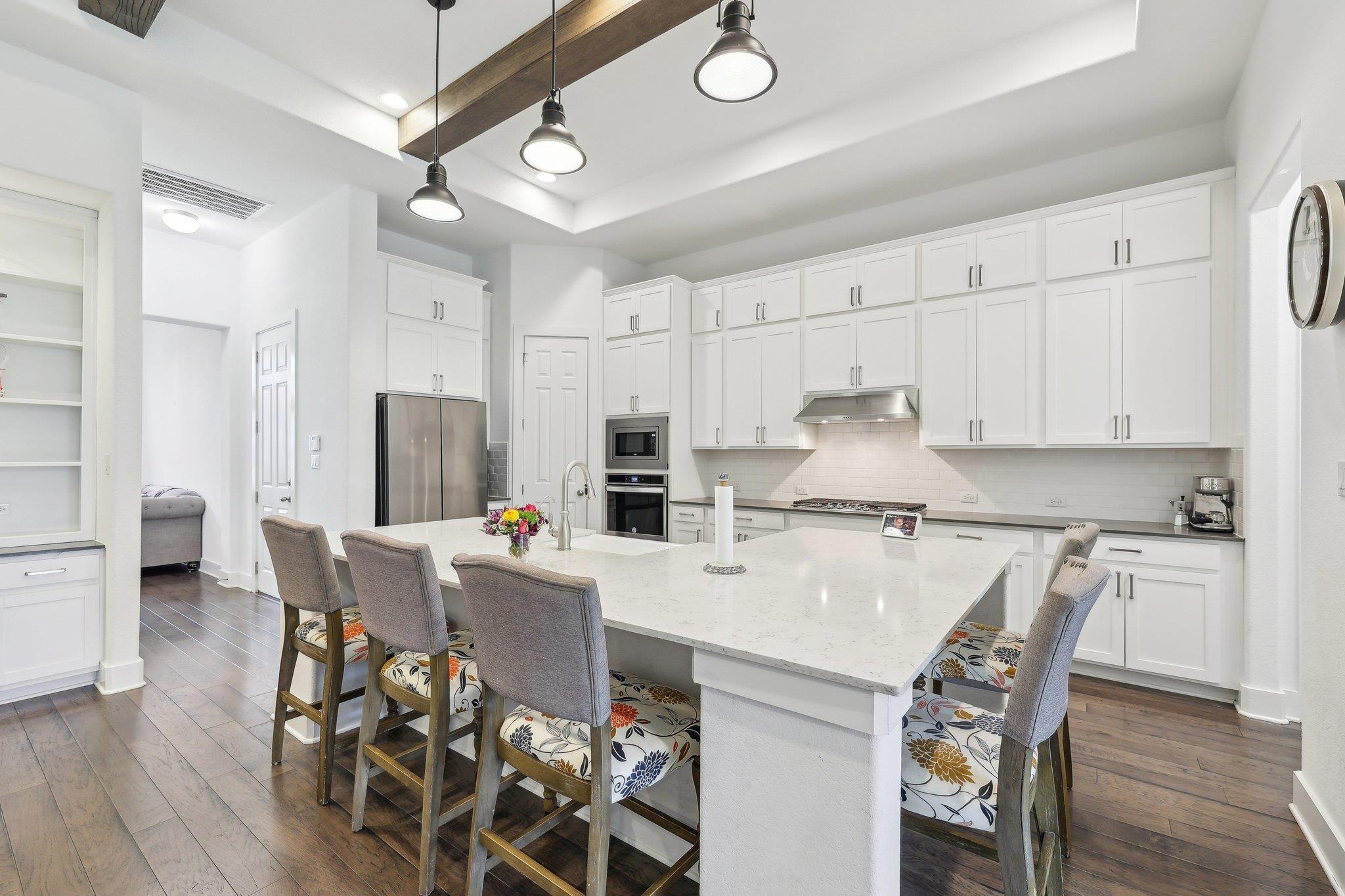 487 Stone River Dr, Austin, TX 78737