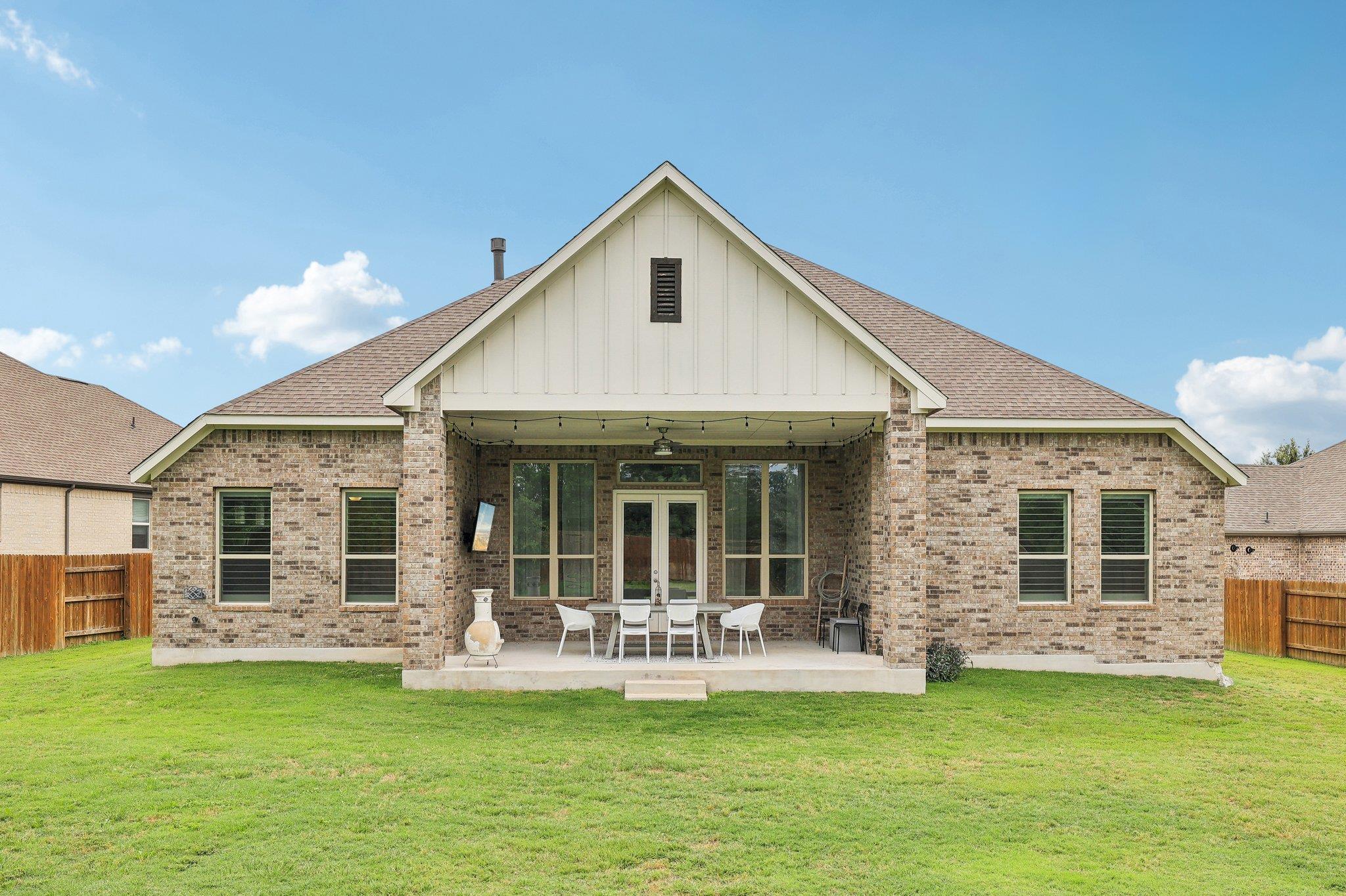 487 Stone River Dr, Austin, TX 78737