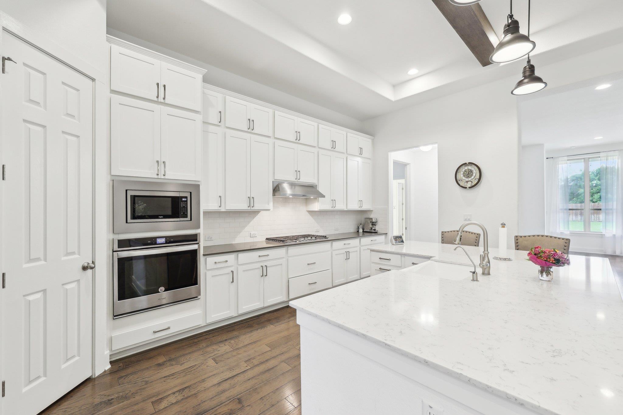 487 Stone River Dr, Austin, TX 78737