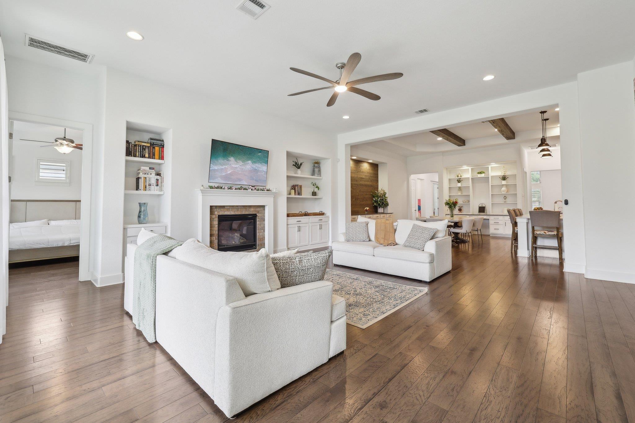 487 Stone River Dr, Austin, TX 78737