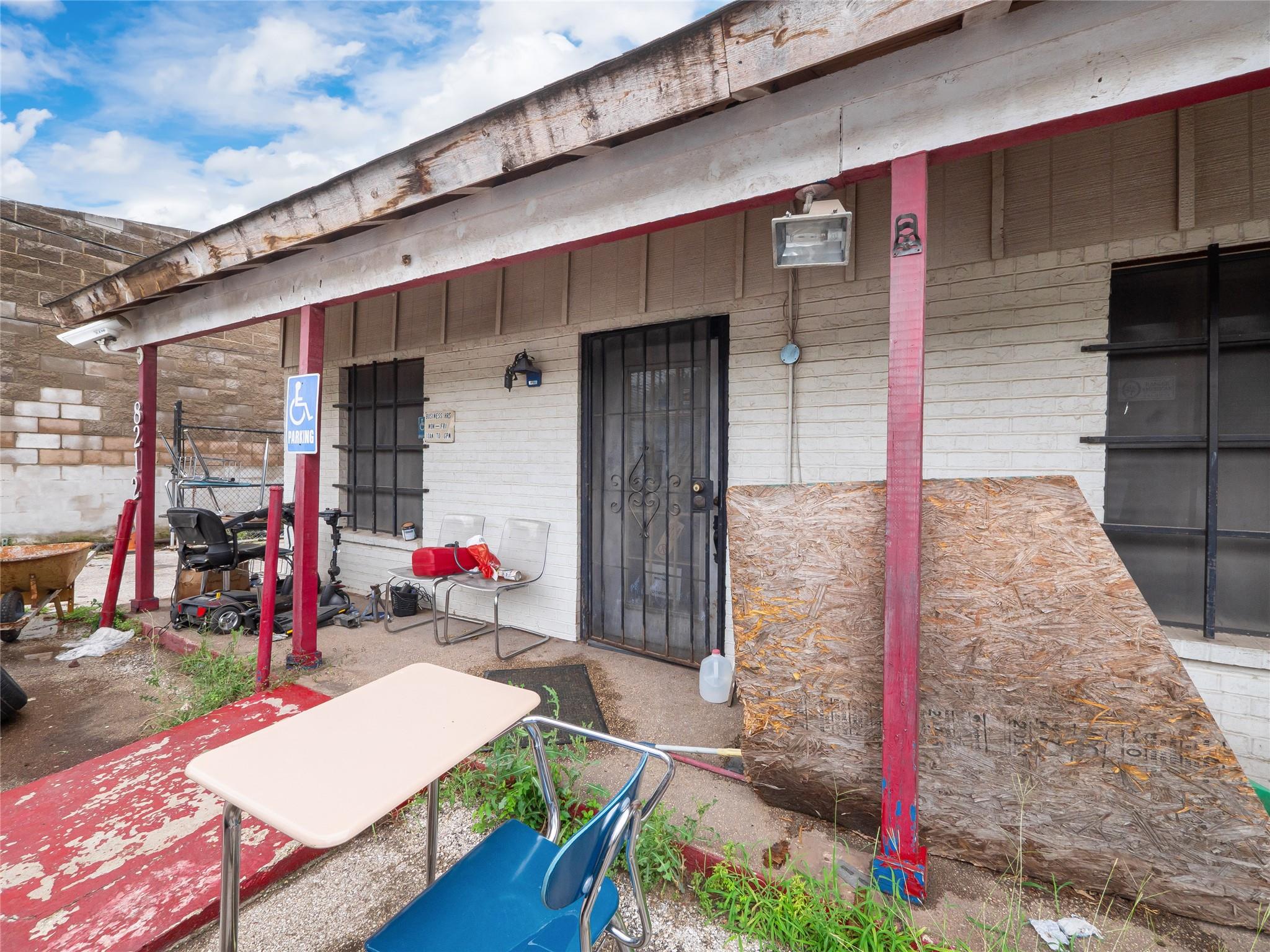 8212 Georgian Dr, Austin, TX 78753