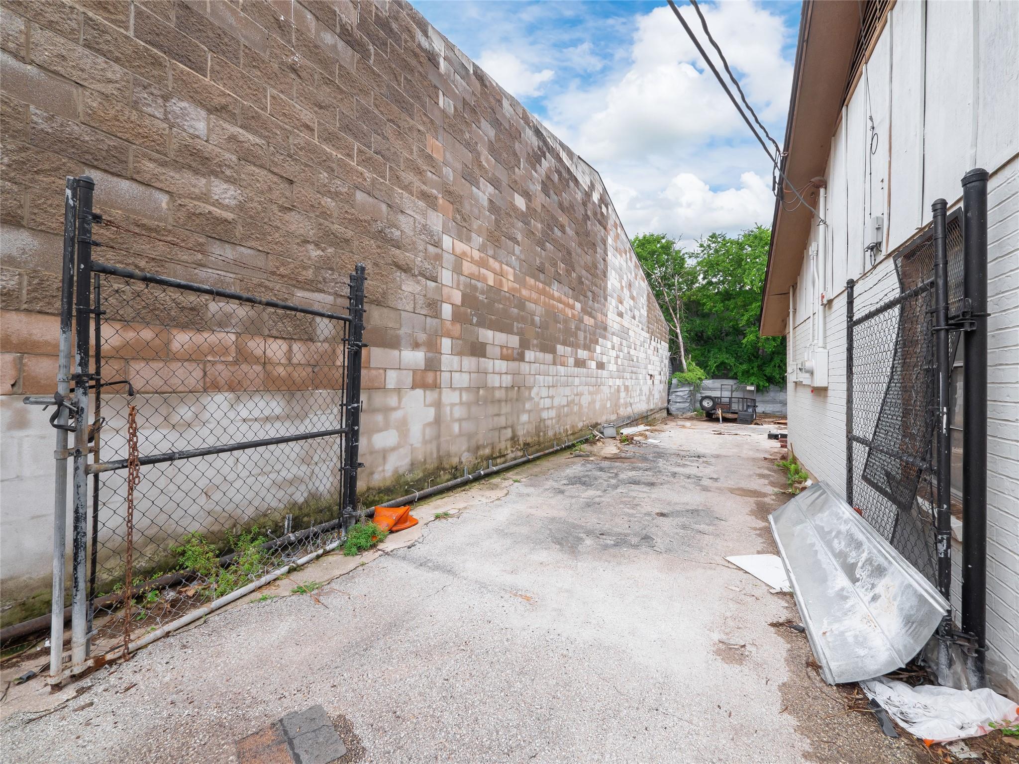 8212 Georgian Dr, Austin, TX 78753