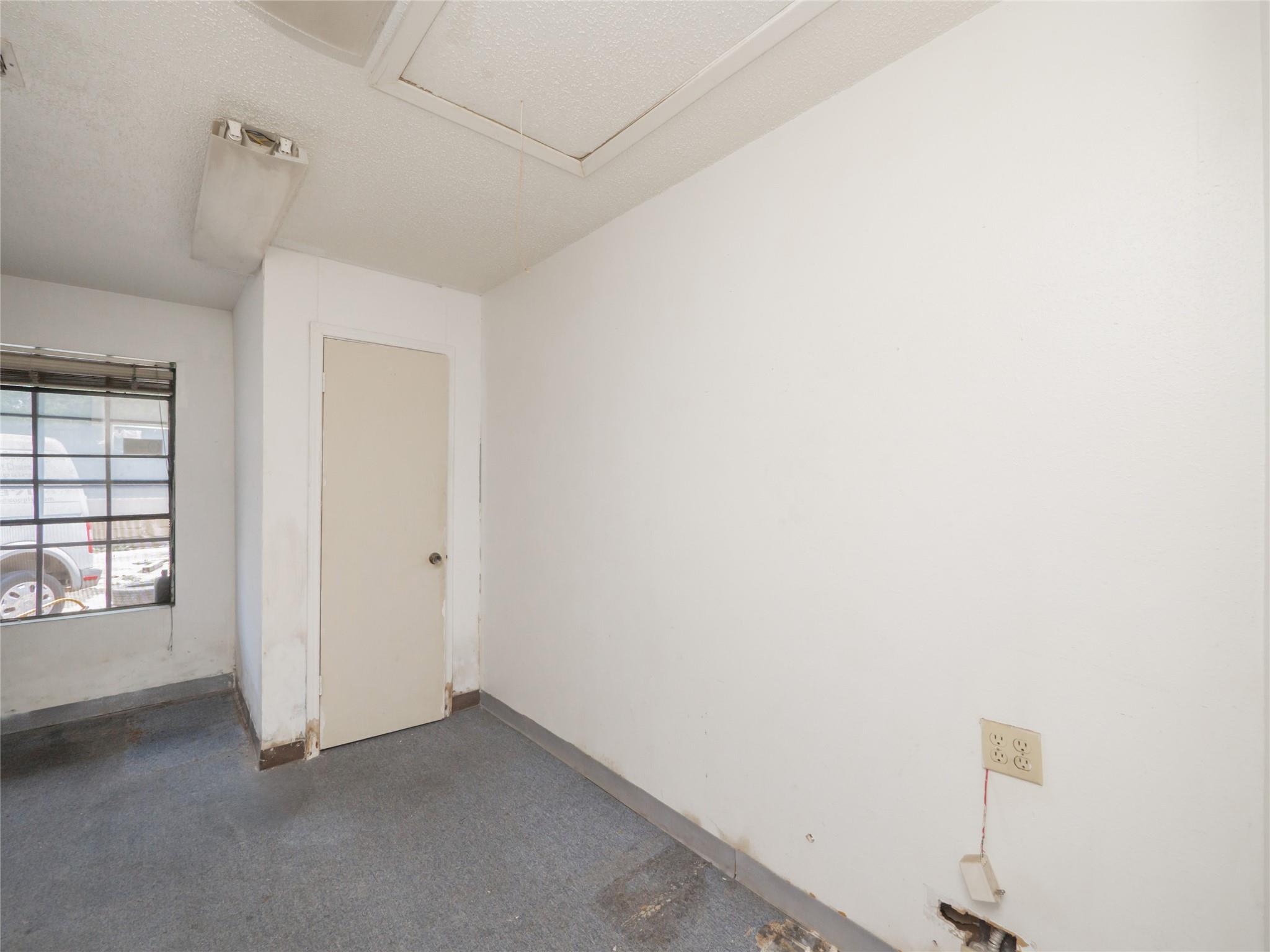 8212 Georgian Dr, Austin, TX 78753