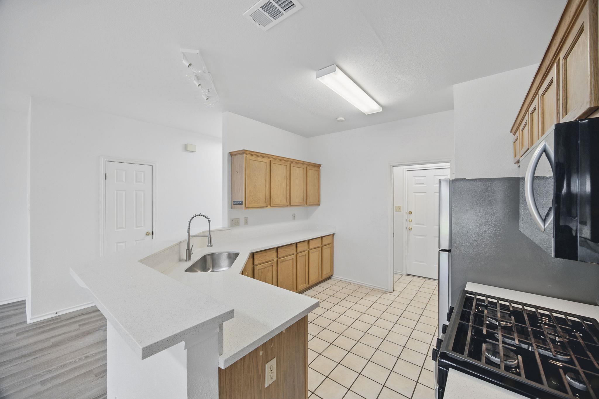 2808 Kestrel Dr # B, Austin, TX 78745