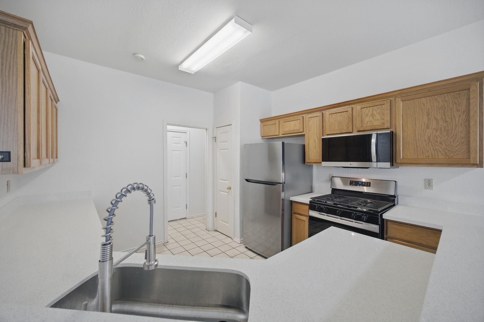 2808 Kestrel Dr # B, Austin, TX 78745