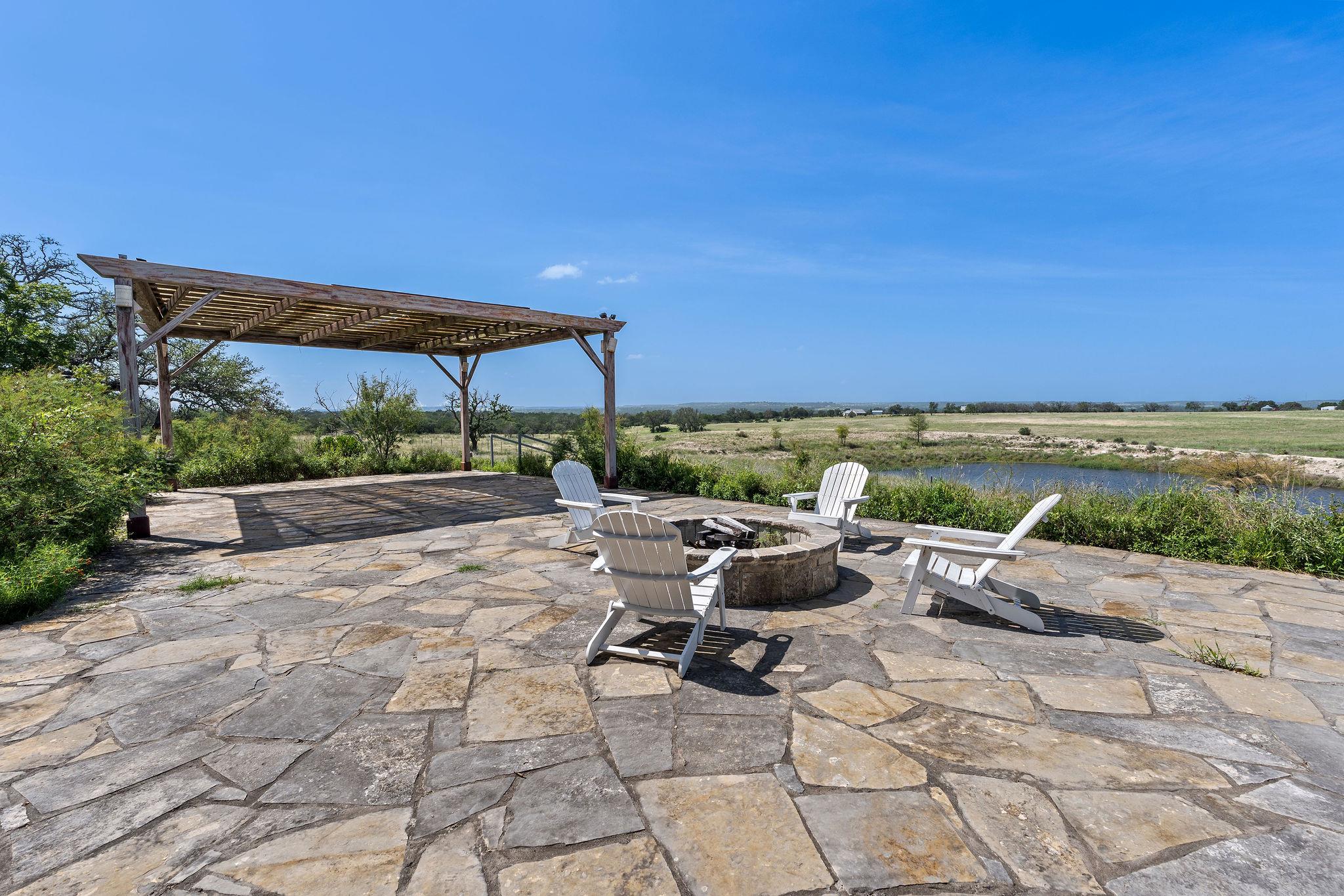 1213 Kott Rd Rd, Fredericksburg, TX 78624