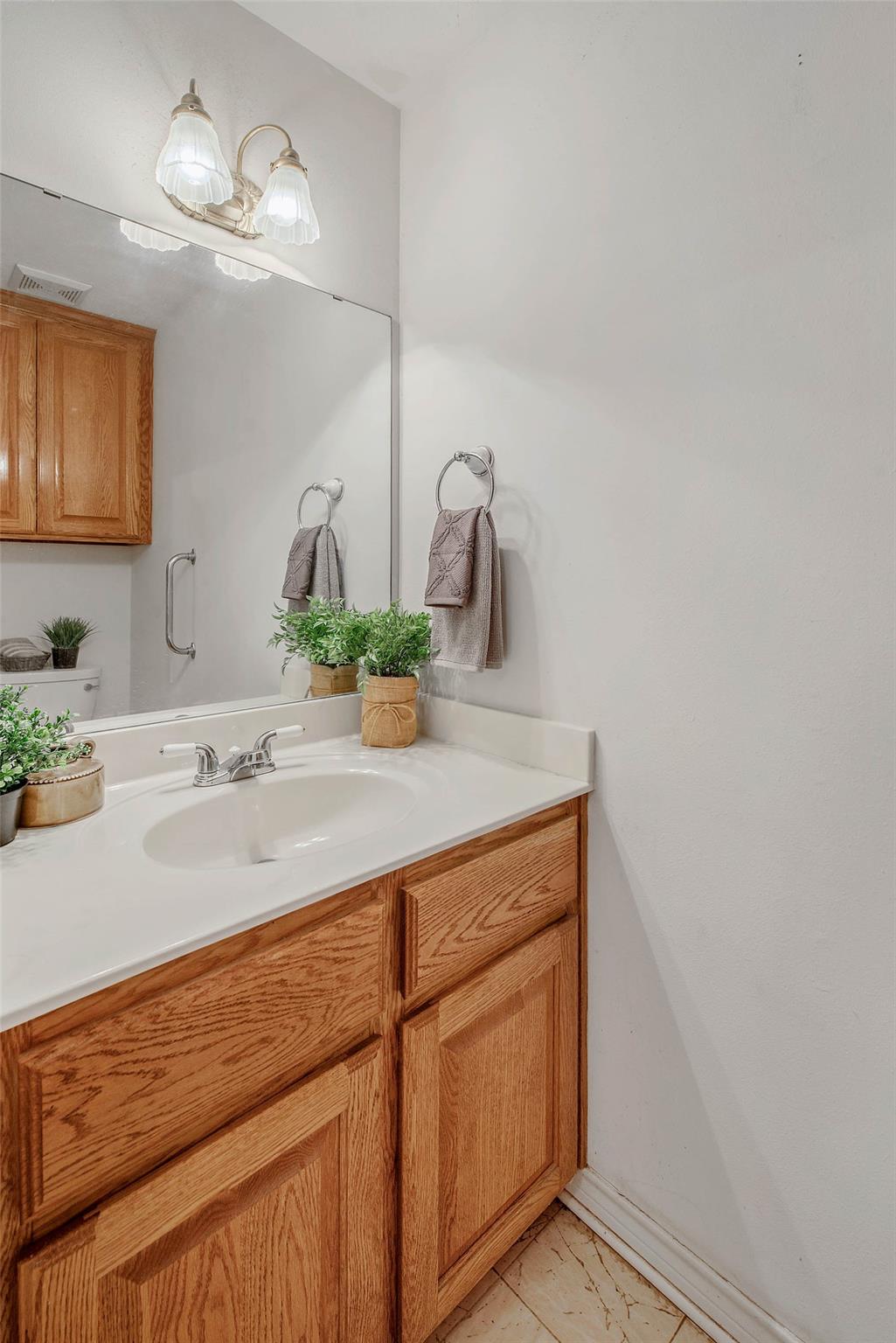 1110 County Road 439, Dime Box, TX 77853