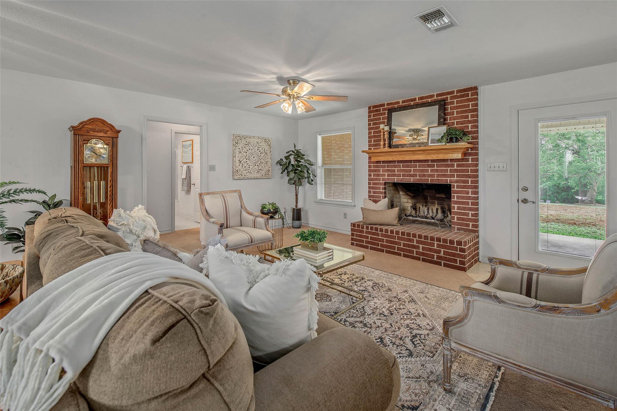 1110 County Road 439, Dime Box, TX 77853