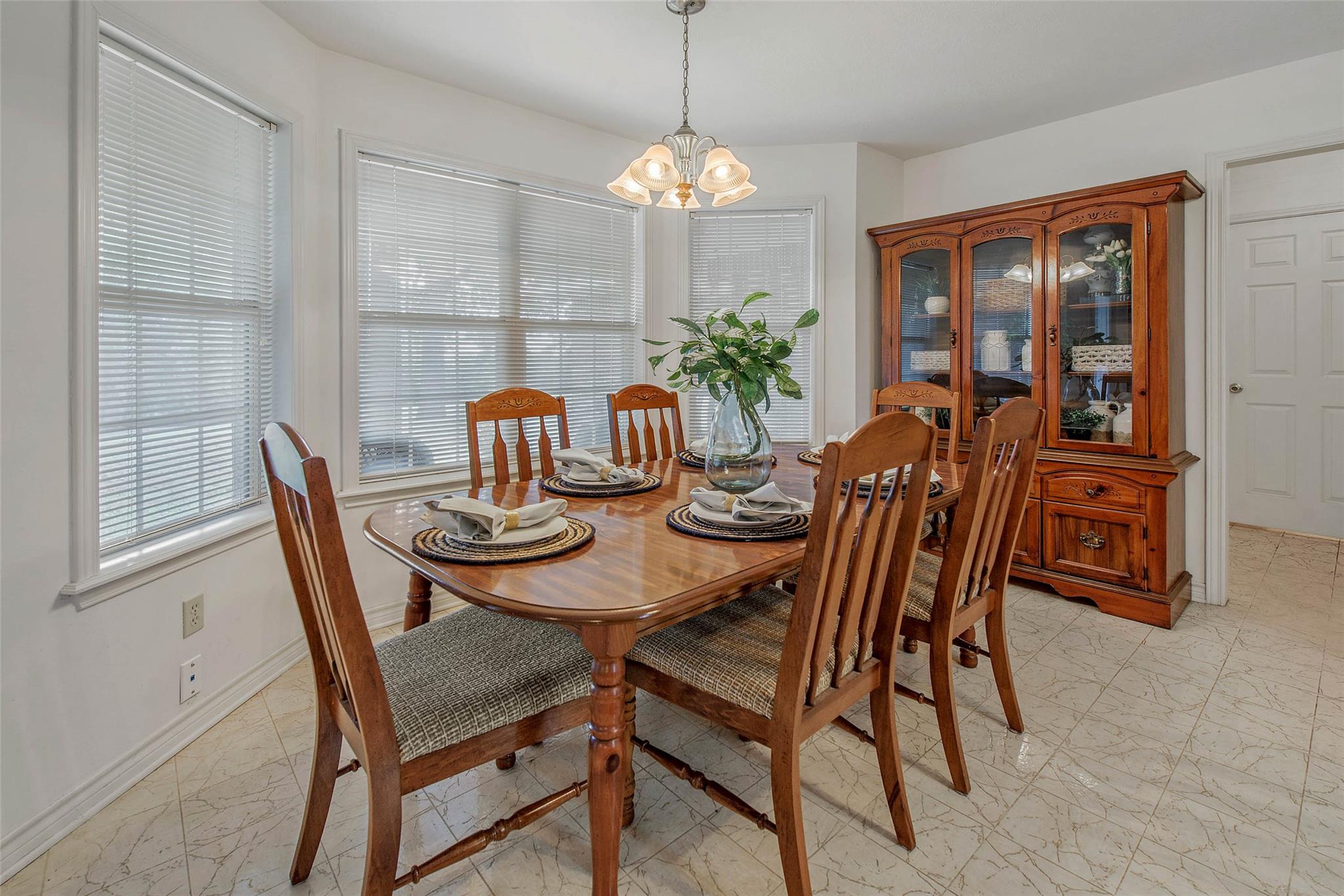 1110 County Road 439, Dime Box, TX 77853