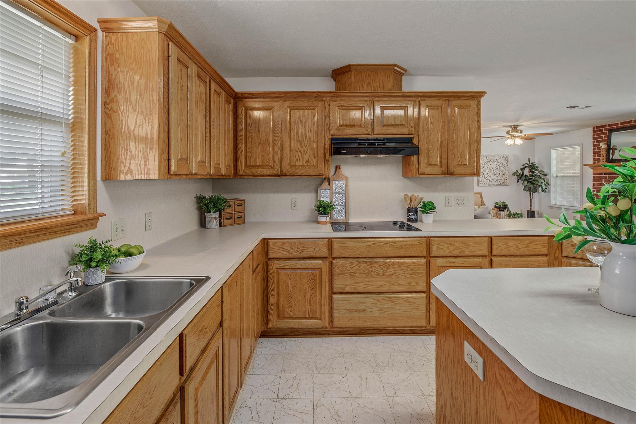 1110 County Road 439, Dime Box, TX 77853