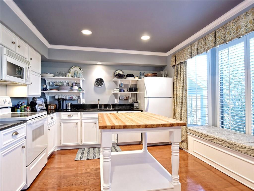 120 World of Tennis Sq # 118C, Lakeway, TX 78738