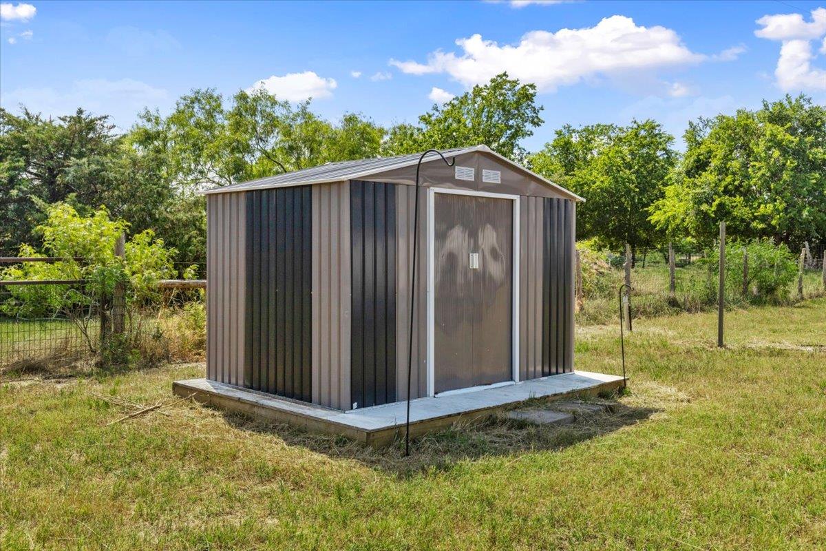 3848 S Highway 304, Rosanky, TX 78953