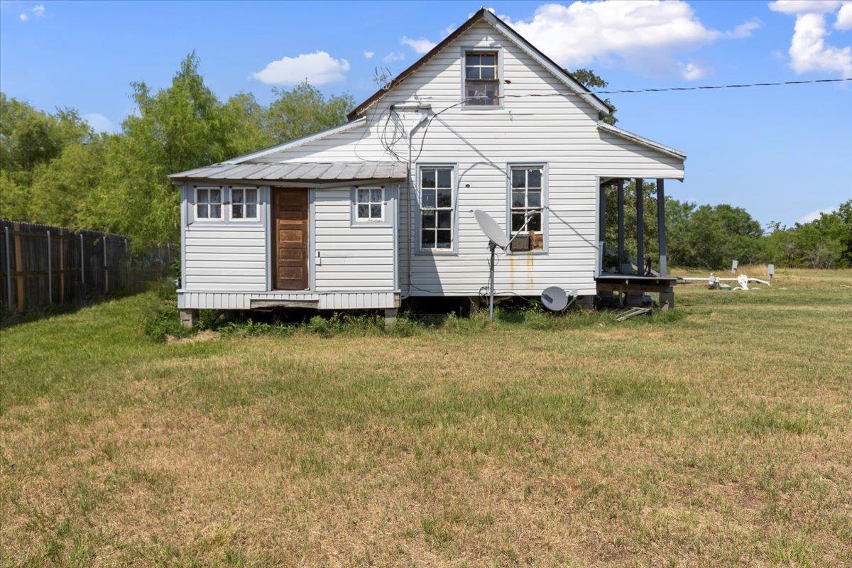 3848 S Highway 304, Rosanky, TX 78953