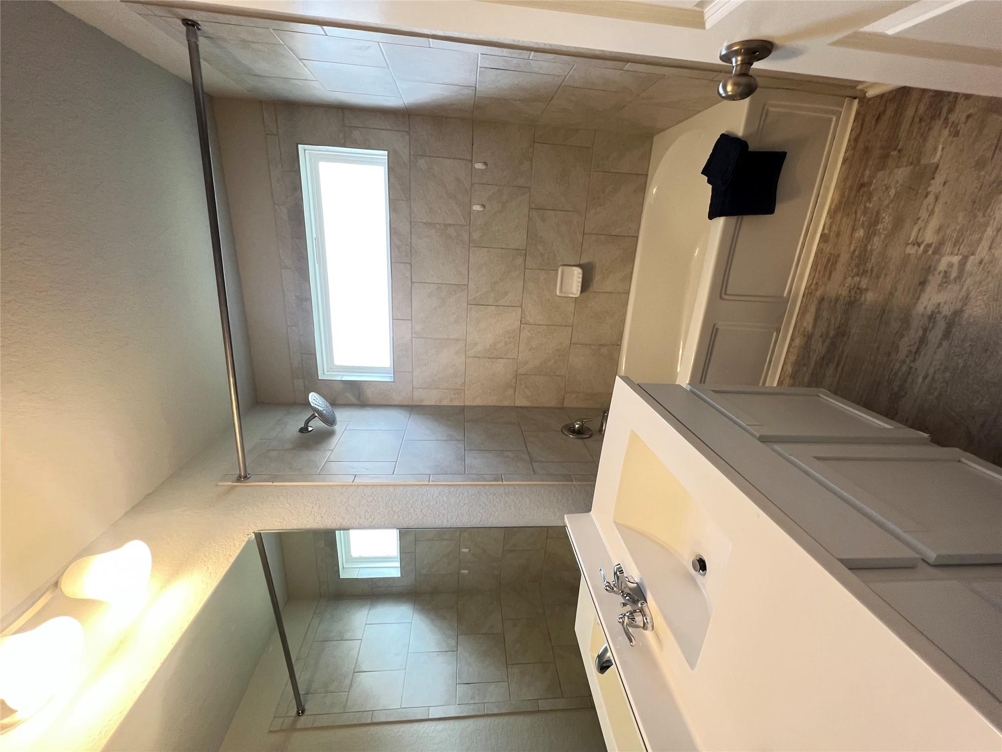 2425 Arctic Warbler, New Braunfels, TX 78130