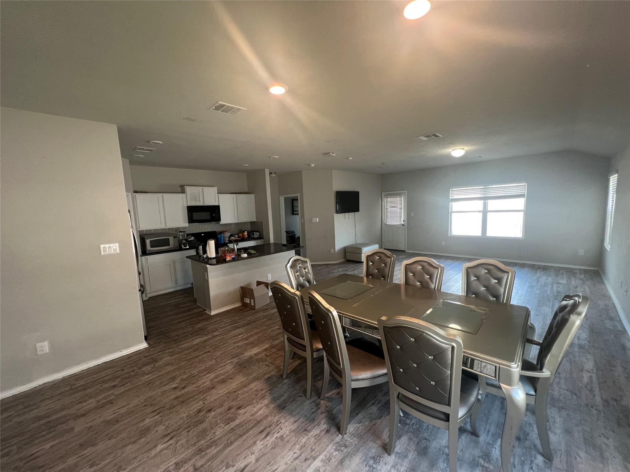 2425 Arctic Warbler, New Braunfels, TX 78130