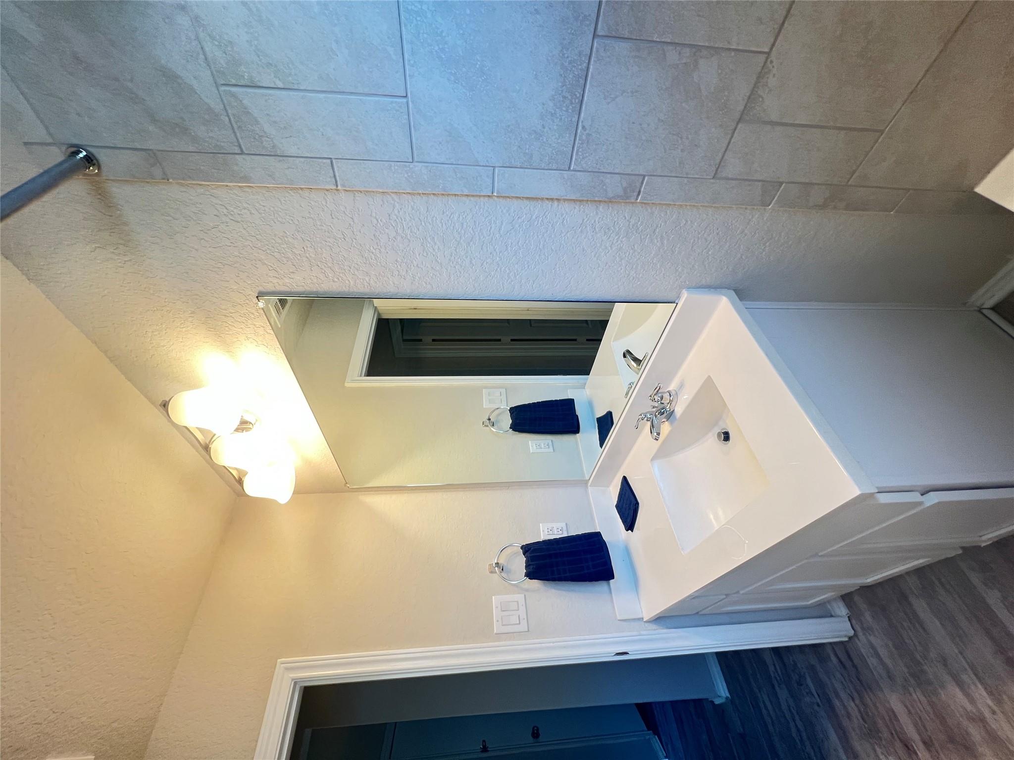 2425 Arctic Warbler, New Braunfels, TX 78130