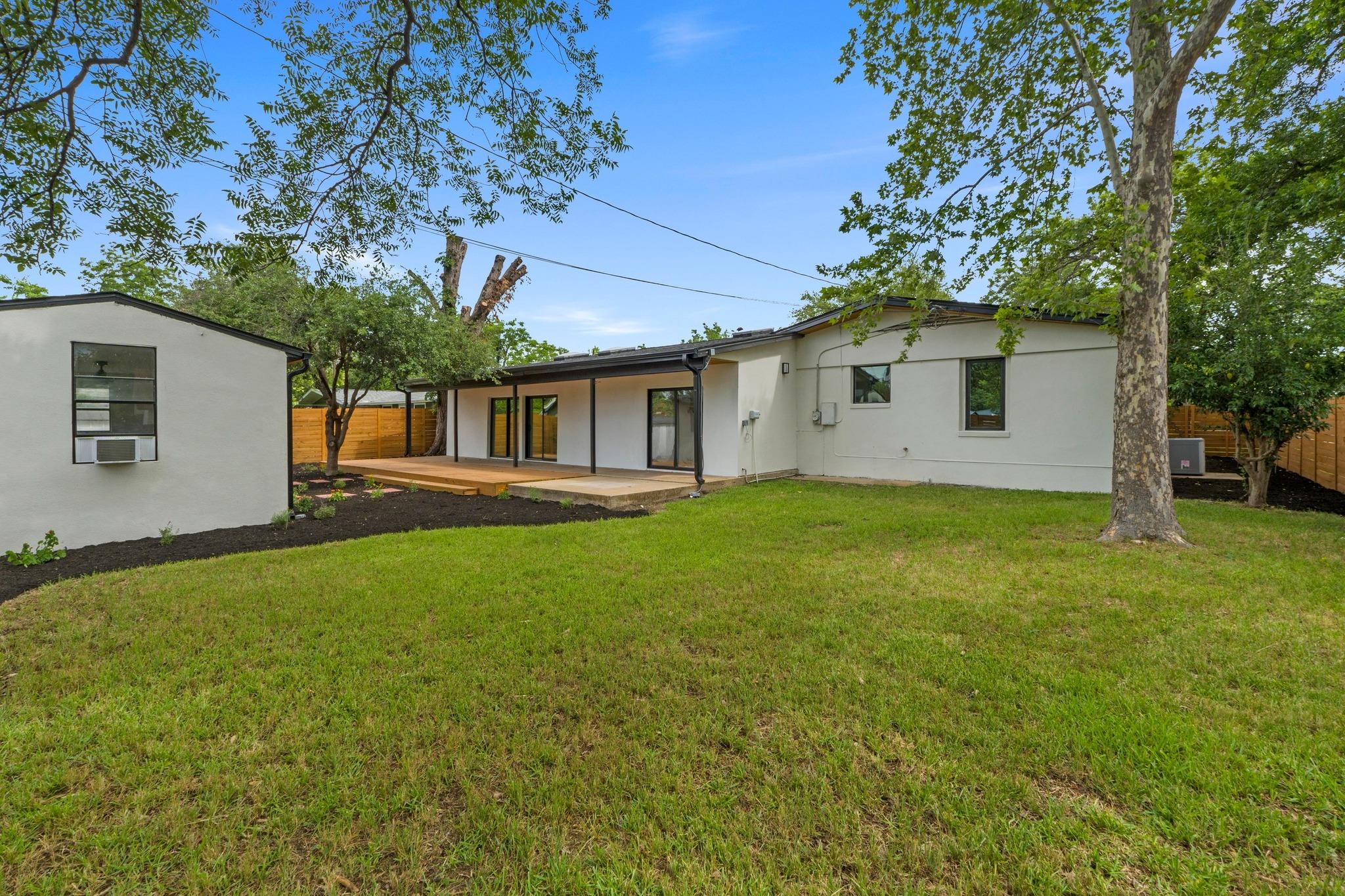 1305 Ridgehaven Dr, Austin, TX 78723