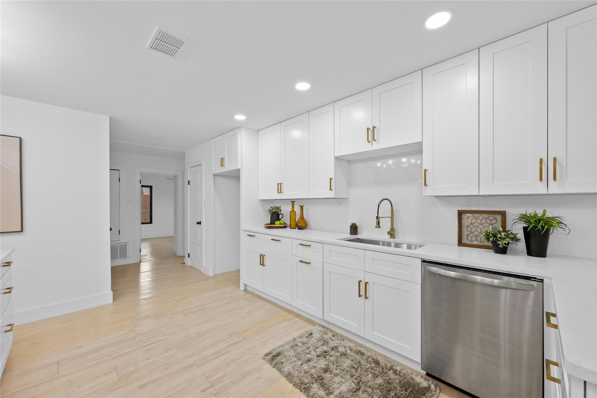 1305 Ridgehaven Dr, Austin, TX 78723