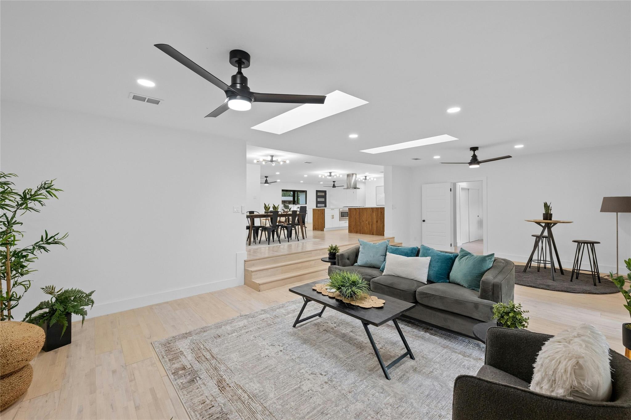 1305 Ridgehaven Dr, Austin, TX 78723