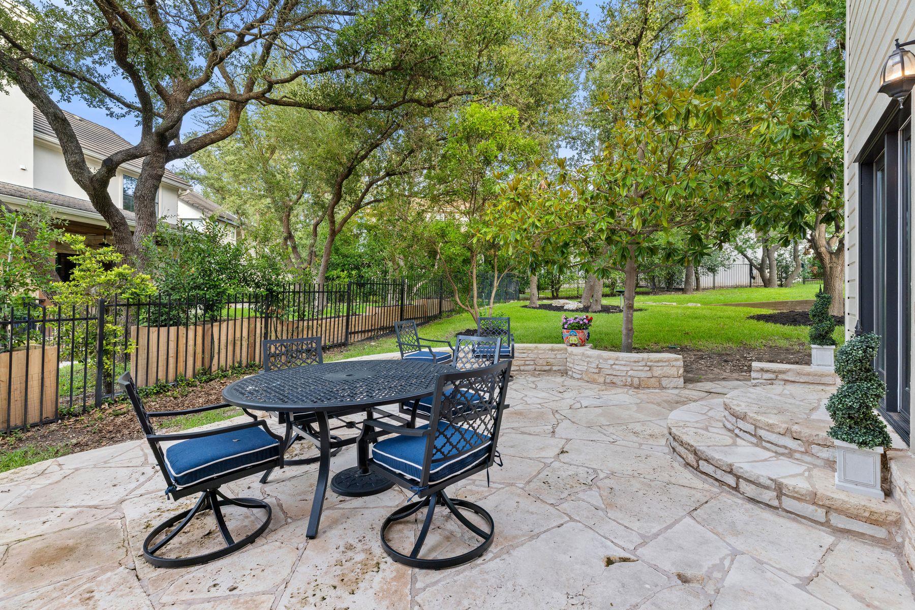 5 Valhalla Ct, Austin, TX 78738