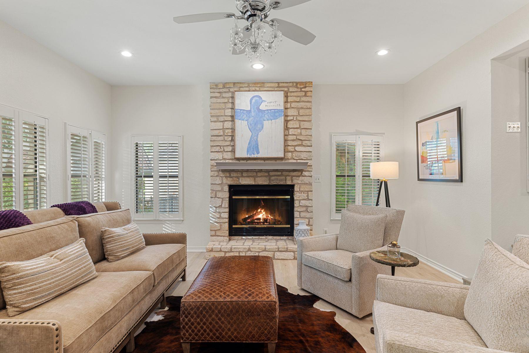 5 Valhalla Ct, Austin, TX 78738