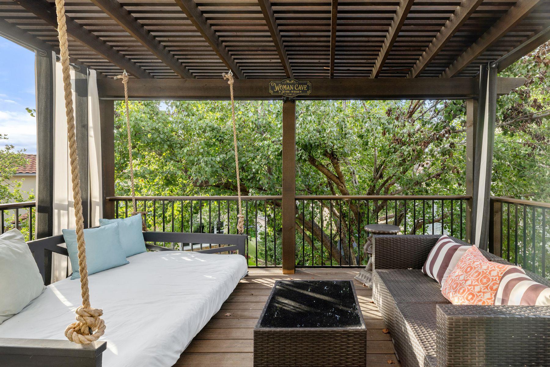 5 Valhalla Ct, Austin, TX 78738