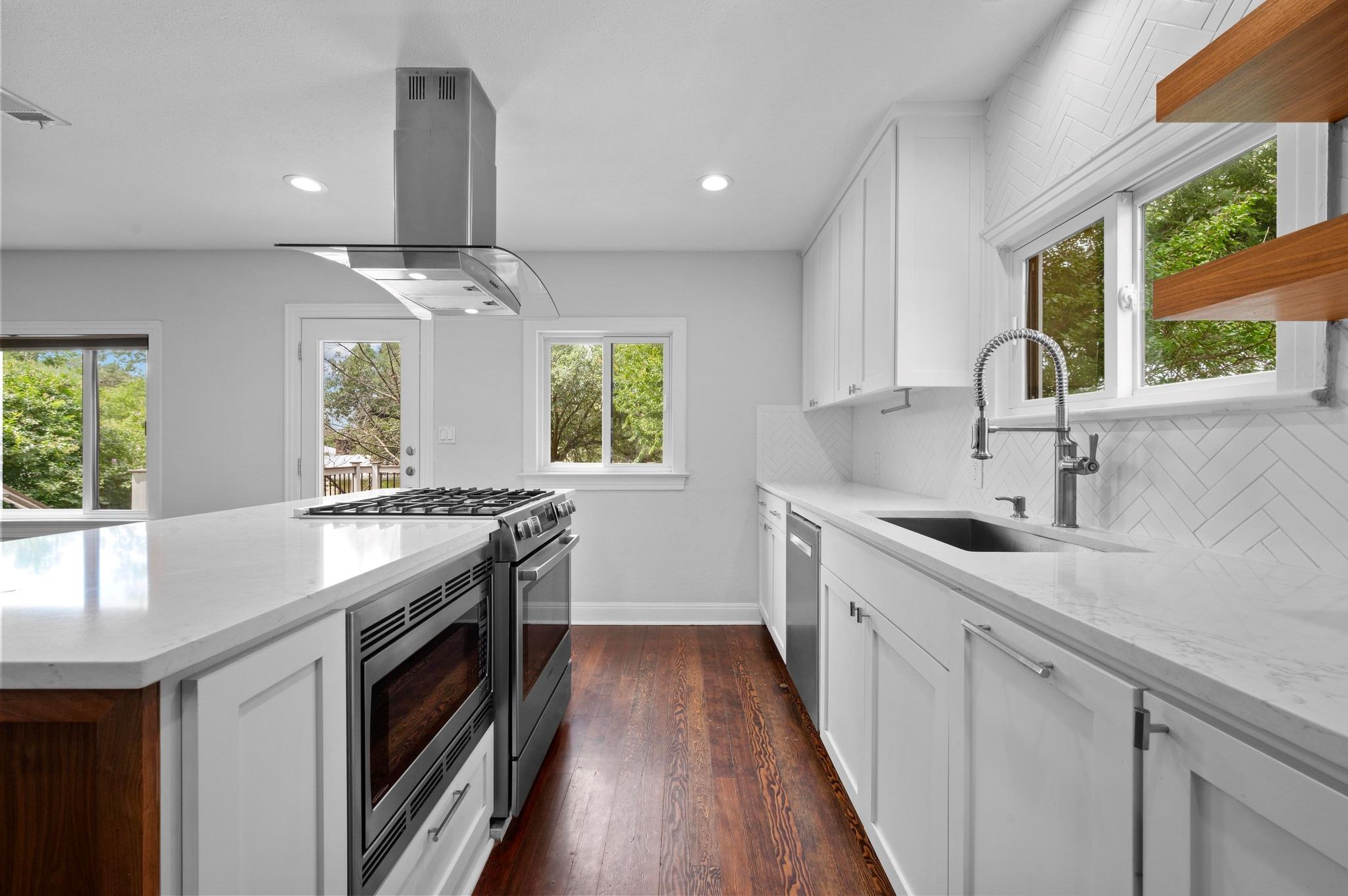2109 W 10th St, Austin, TX 78703