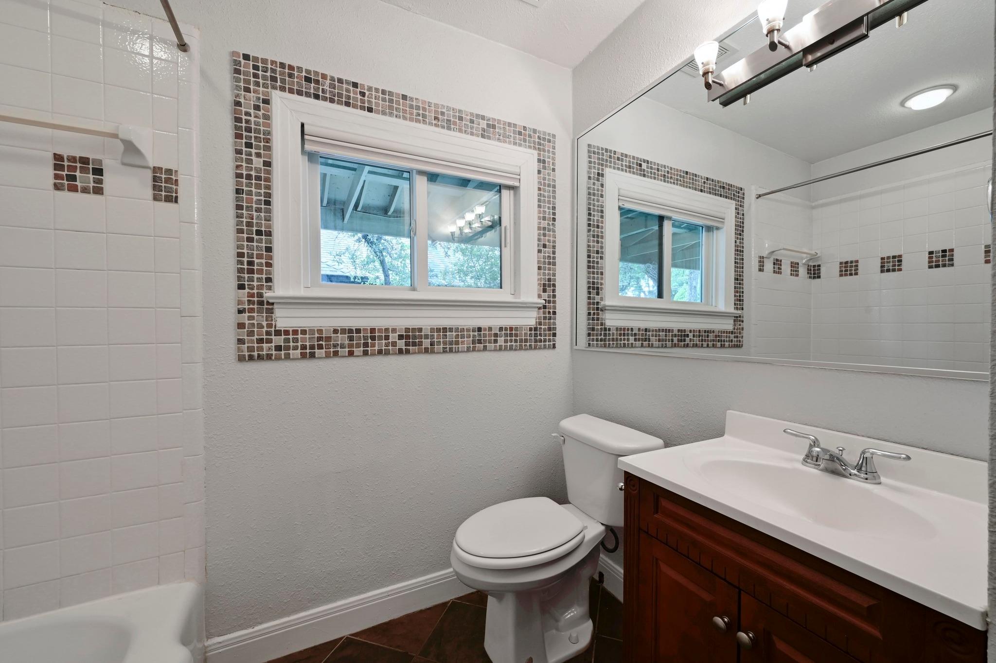 2109 W 10th St, Austin, TX 78703