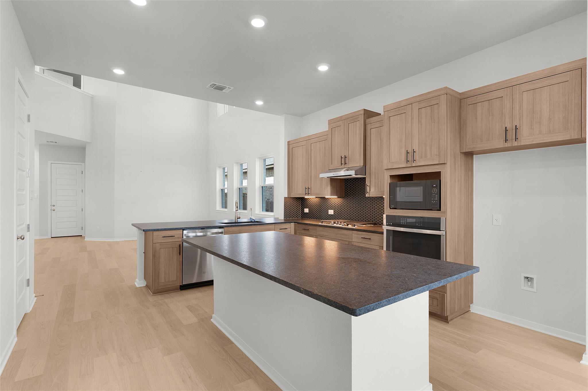 2705 Sage Ranch Dr # 2, Leander, TX 78641