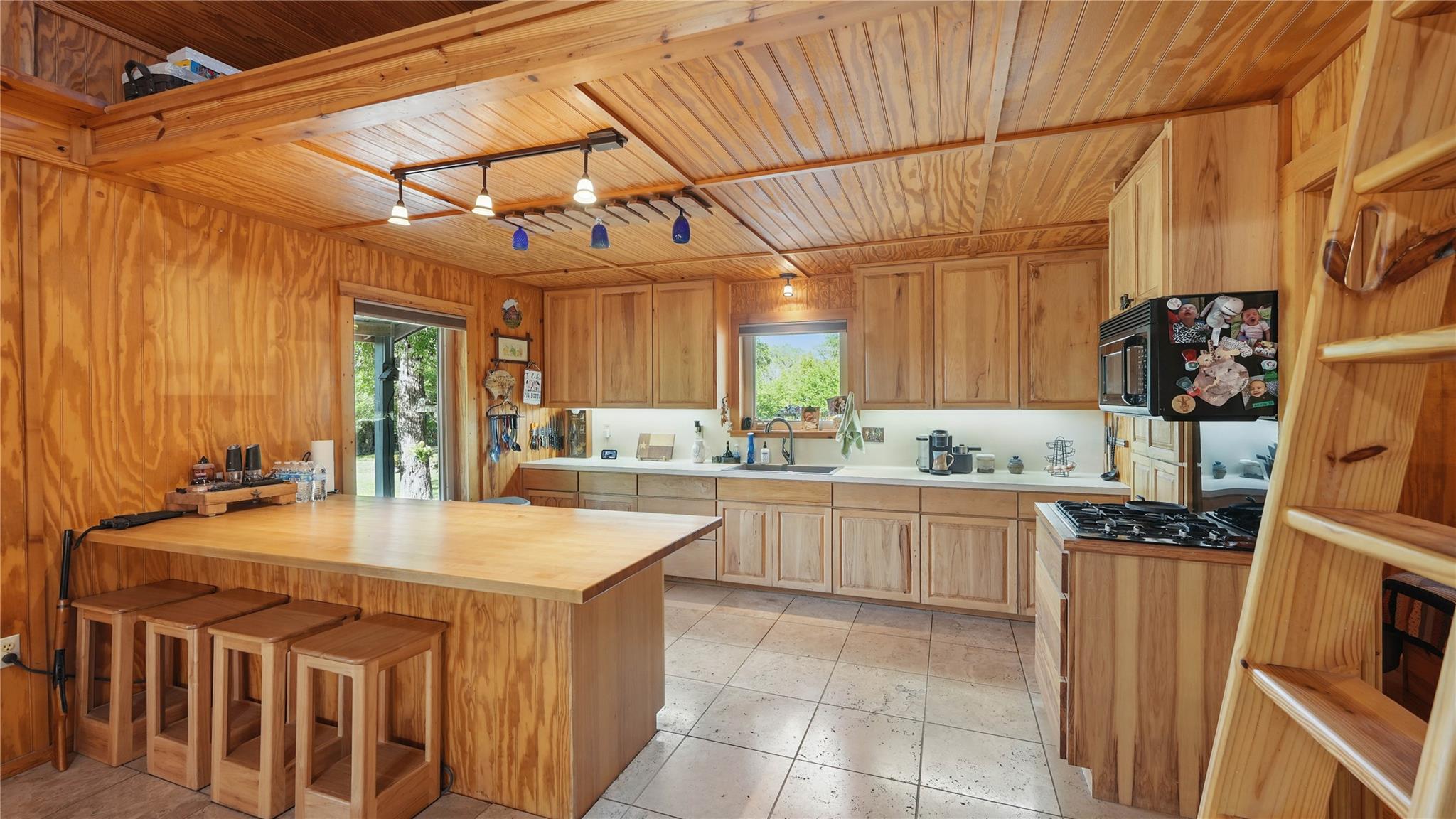 5775 County Road 200, Liberty Hill, TX 78642