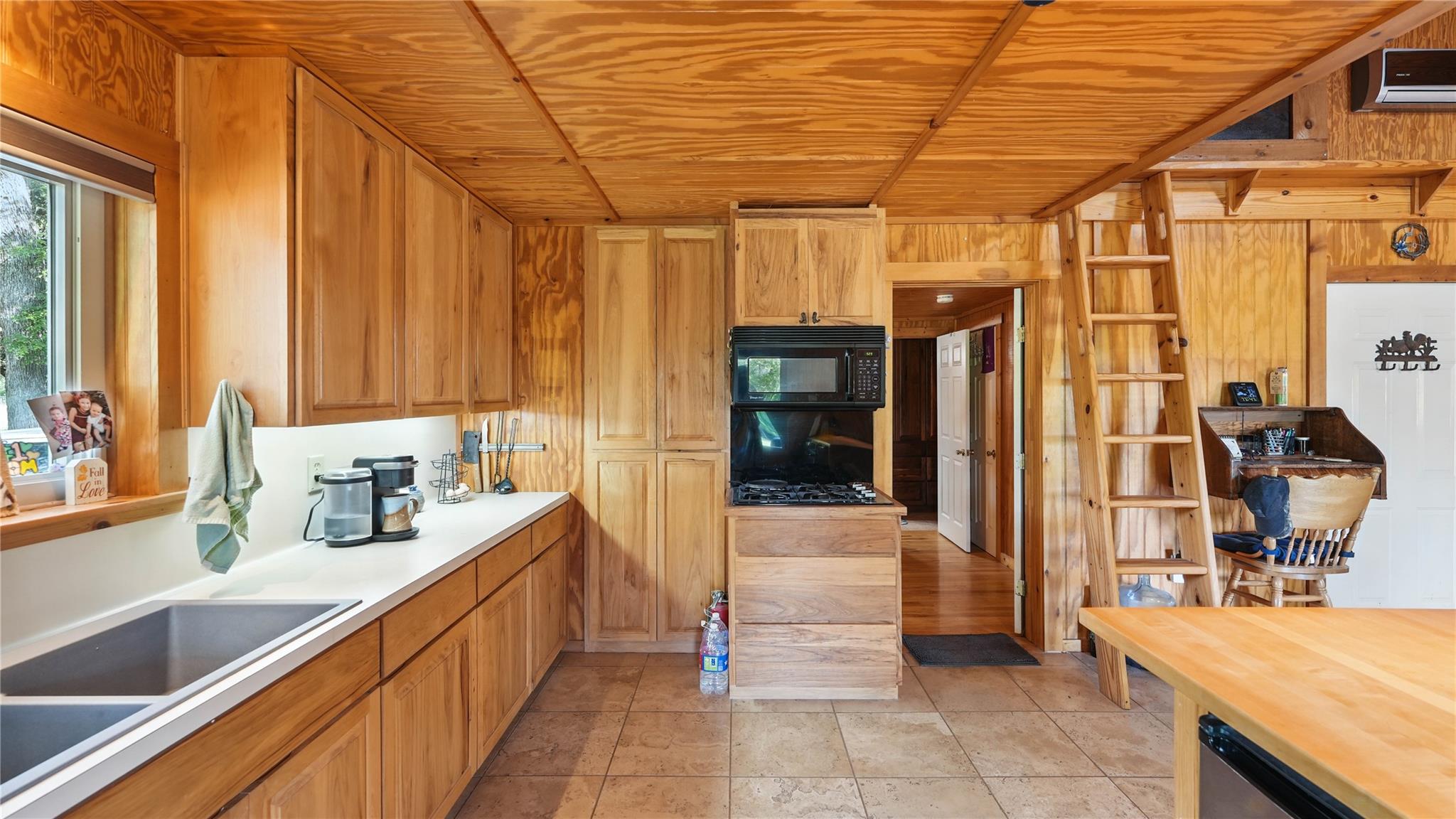 5775 County Road 200, Liberty Hill, TX 78642