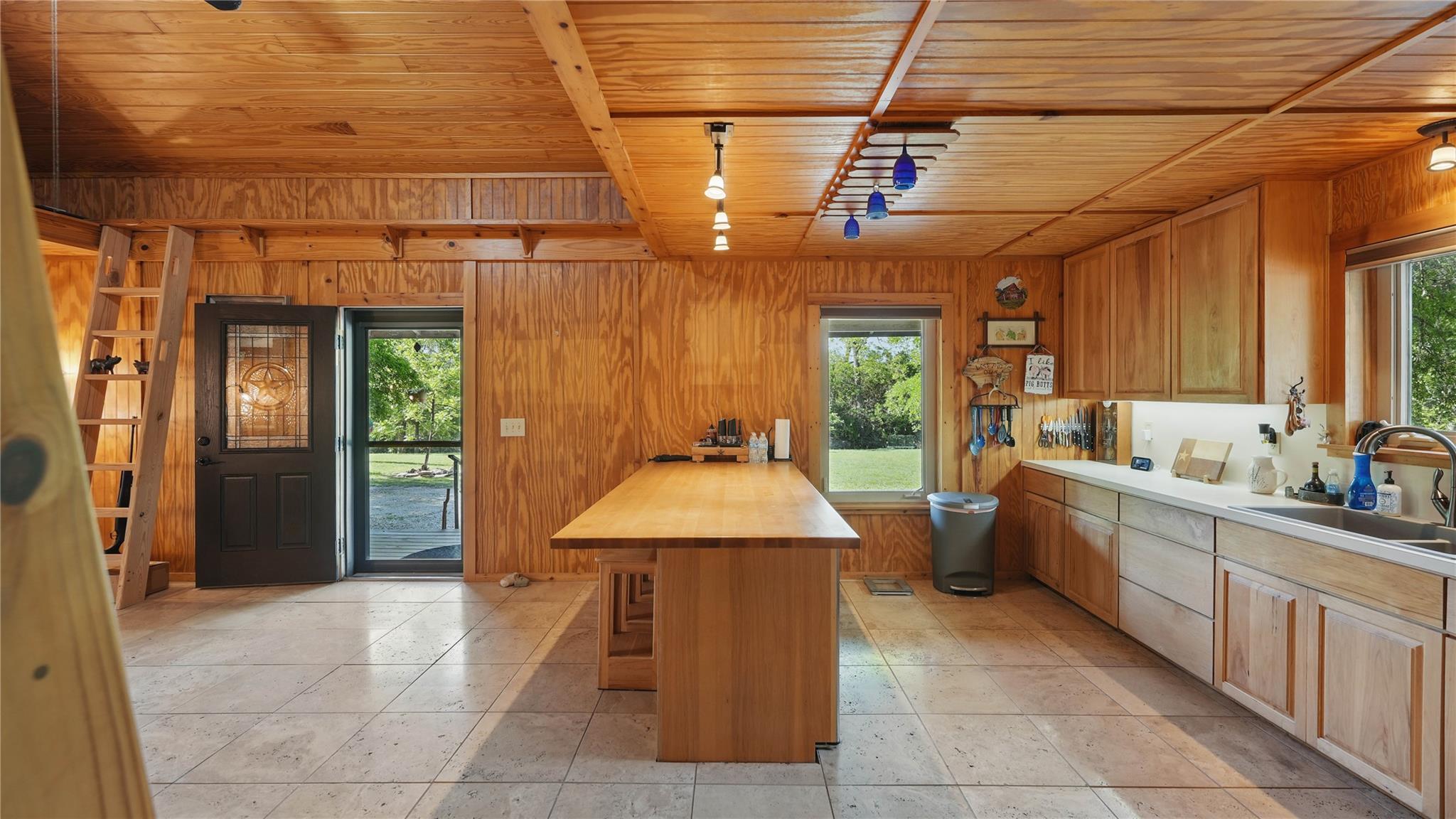 5775 County Road 200, Liberty Hill, TX 78642