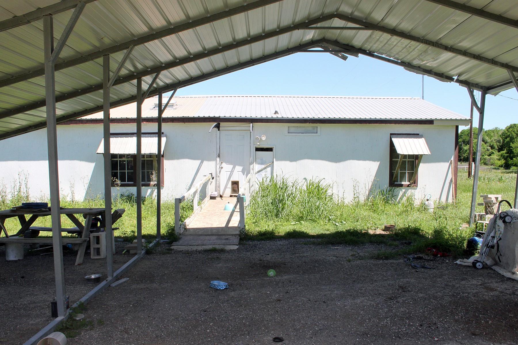 1023 Sierra Dr, Lockhart, TX 78644